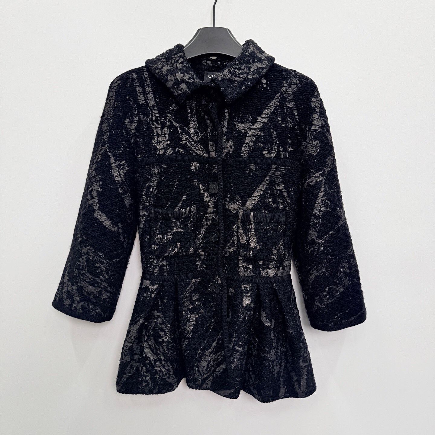 Chanel Chanel Black Tweed Short Coat Size XXS / US 00 / IT 34 - 1 Thumbnail