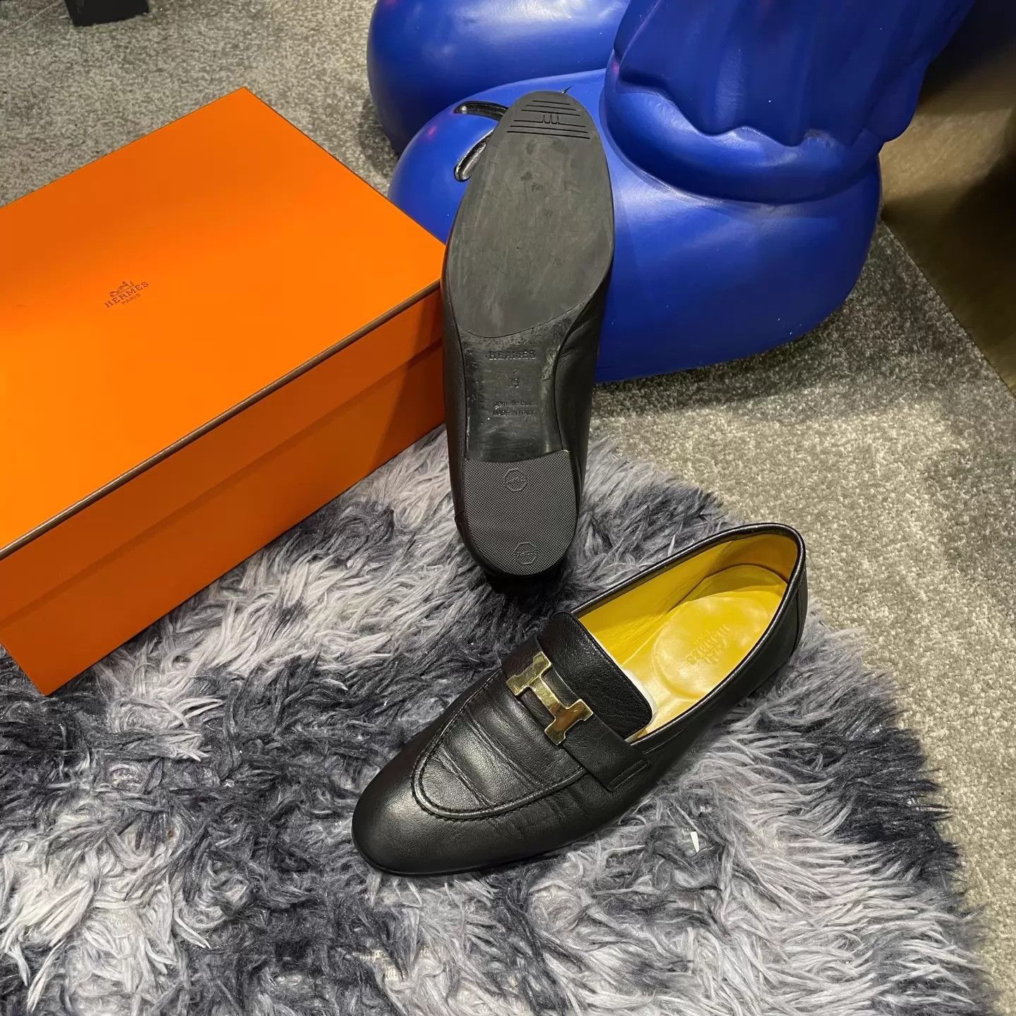Hermes HERMES Black Leather Gold Accent Loafer 39 Size US 8.5 / IT 38.5 - 6 Thumbnail