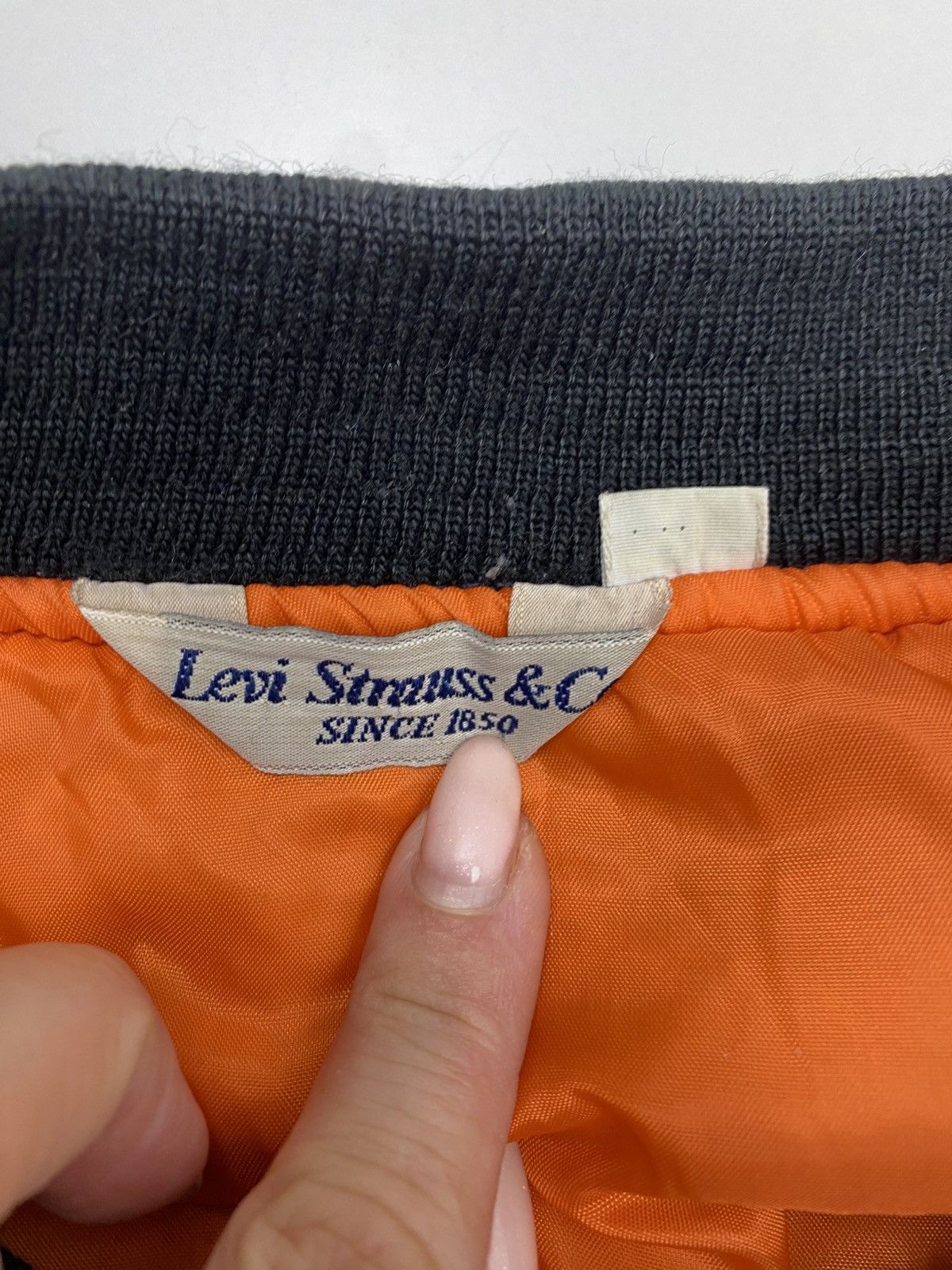 Levi's Levi's Vintage MA-1 Bomber Jacket Black/Orange XL Size US XL / EU 56 / 4 - 2 Thumbnail