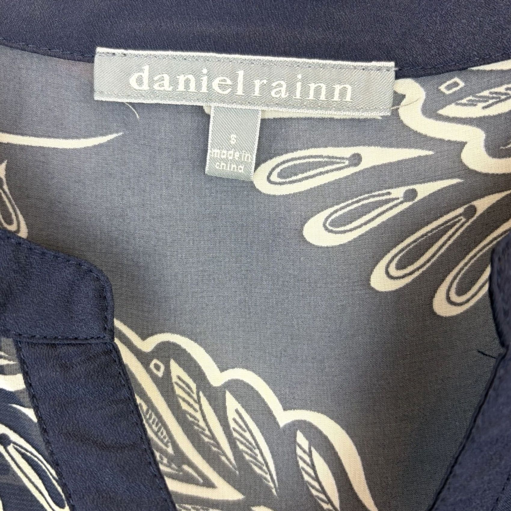 Vintage Daniel Rainn Boho Floral V-Neck Blouse, Small, Navy, Oversized, Sheer, Cotton, Button Top, Bohemian, Relaxed, Spring, Summer, Fall, Size S / US 4 / IT 40 - 4 Thumbnail
