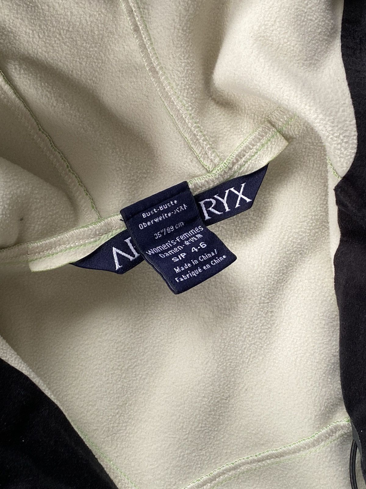 Arc'teryx × Vintage Vintage Arcteryx Epsilon SV Vintage Hoody Lime Size S / US 4 / IT 40 - 13 Thumbnail