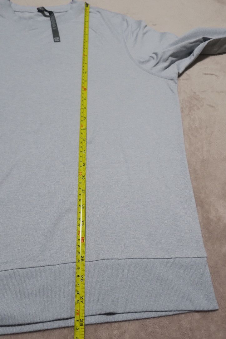 Vuori Men's Long Sleeve Soft Stretch Pullover Size US L / EU 52-54 / 3 - 8 Thumbnail