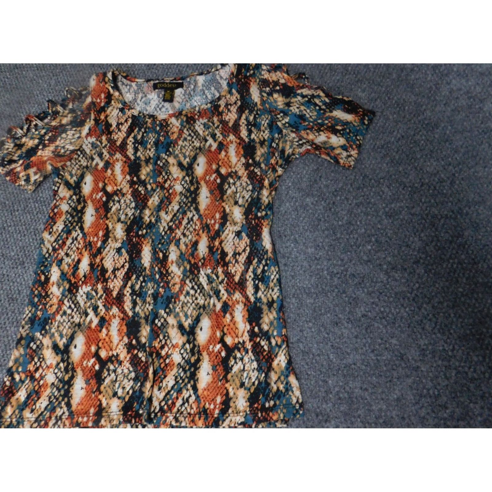Vintage Goddess Womens Blouse M Red Crew Neck Short Sleeve Pullover Stretch Solid Casual Basic Classic Size M / US 6-8 / IT 42-44 - 3 Thumbnail