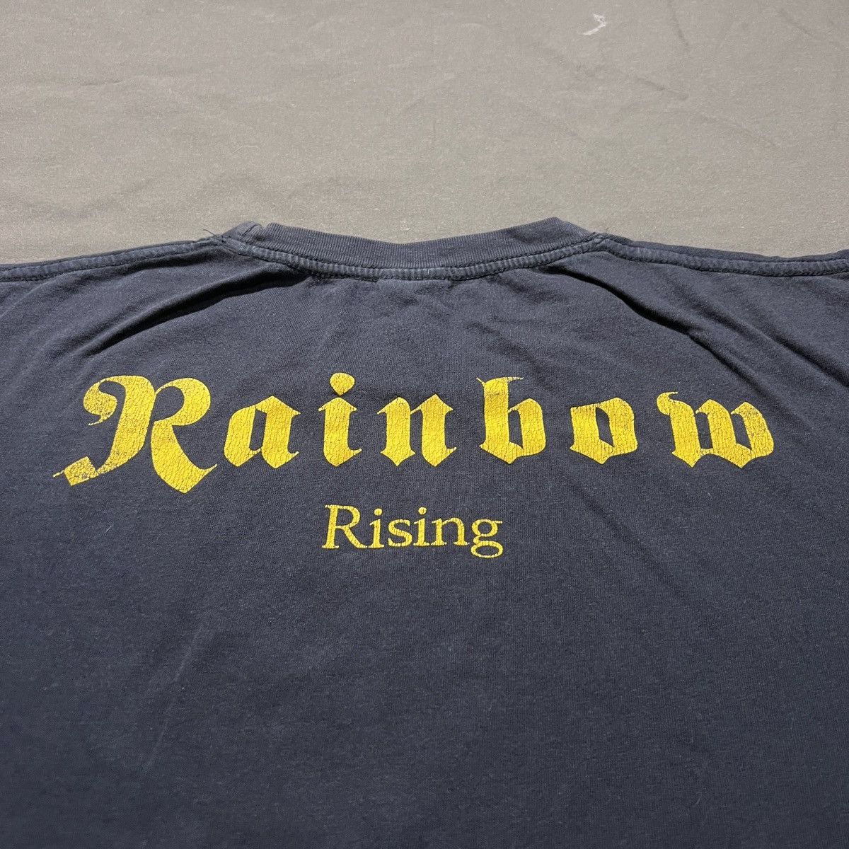 Band Tees Vintage Y2K RAINBOW Tee Heavy metal Hard rock Size US L / EU 52-54 / 3 - 6 Thumbnail