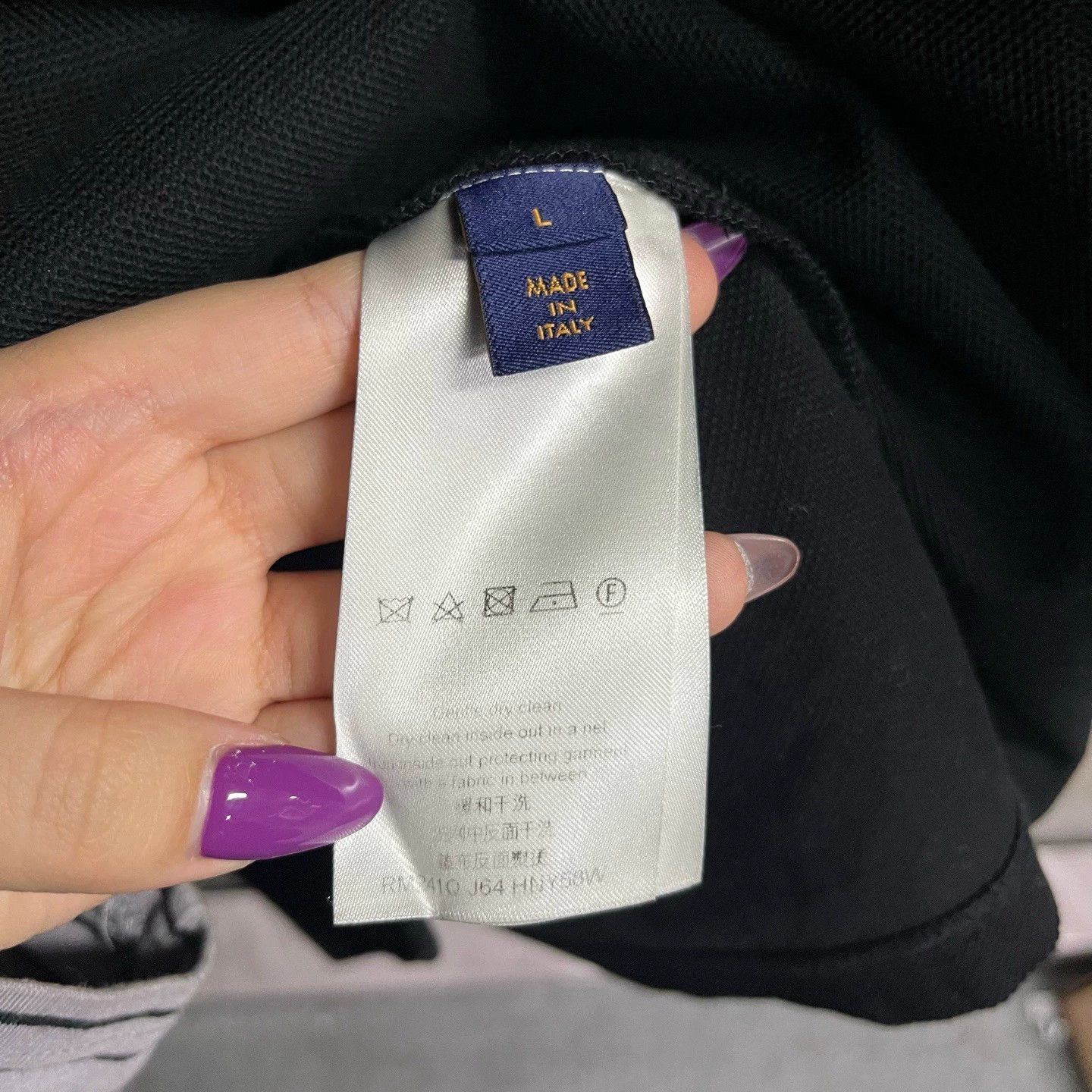 Louis Vuitton black louis vuitton embroidered logo polo shirt Size US L / EU 52-54 / 3 - 4 Thumbnail