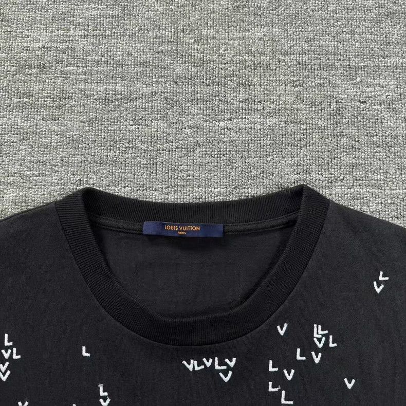 Louis Vuitton LV Black Short Sleeve T -2505 Size US XL / EU 56 / 4 - 3 Thumbnail