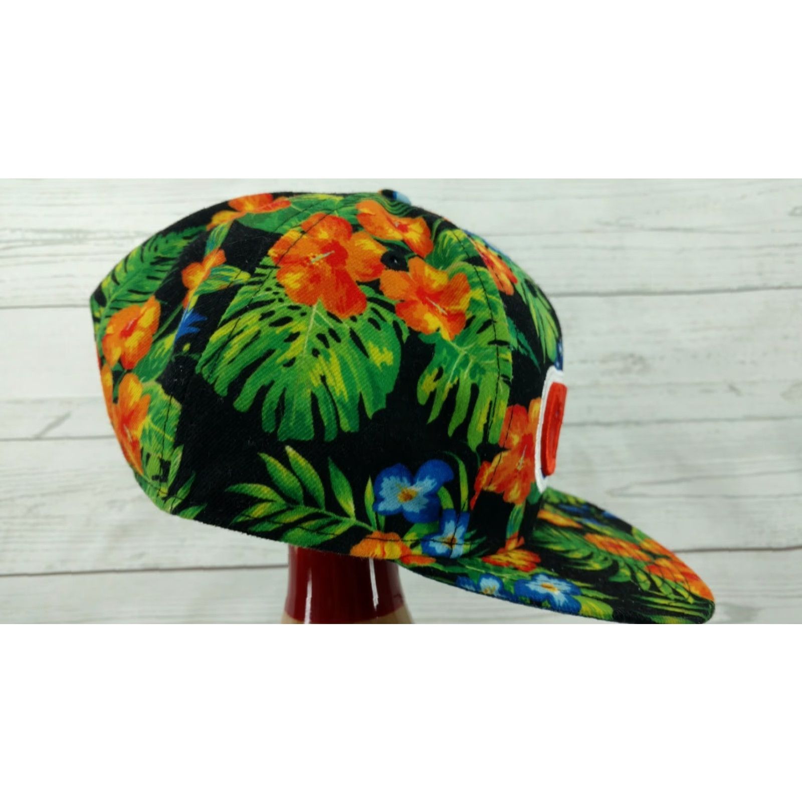New Era VINTAGE CAVS Cleveland Cavaliers NBA New Era 9Fifty Snapback Floral Tropical Cap Hat Hat Size ONE SIZE - 5 Thumbnail