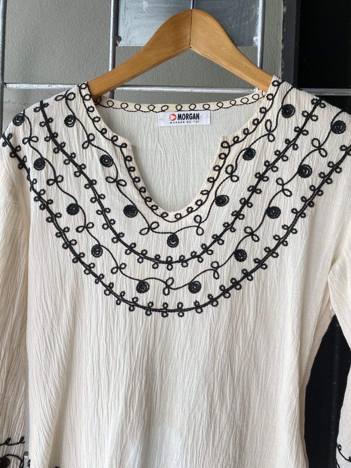 Donna Morgan MORGAN White Blouse with Black Embroidery Size M / US 6-8 / IT 42-44 - 4 Thumbnail