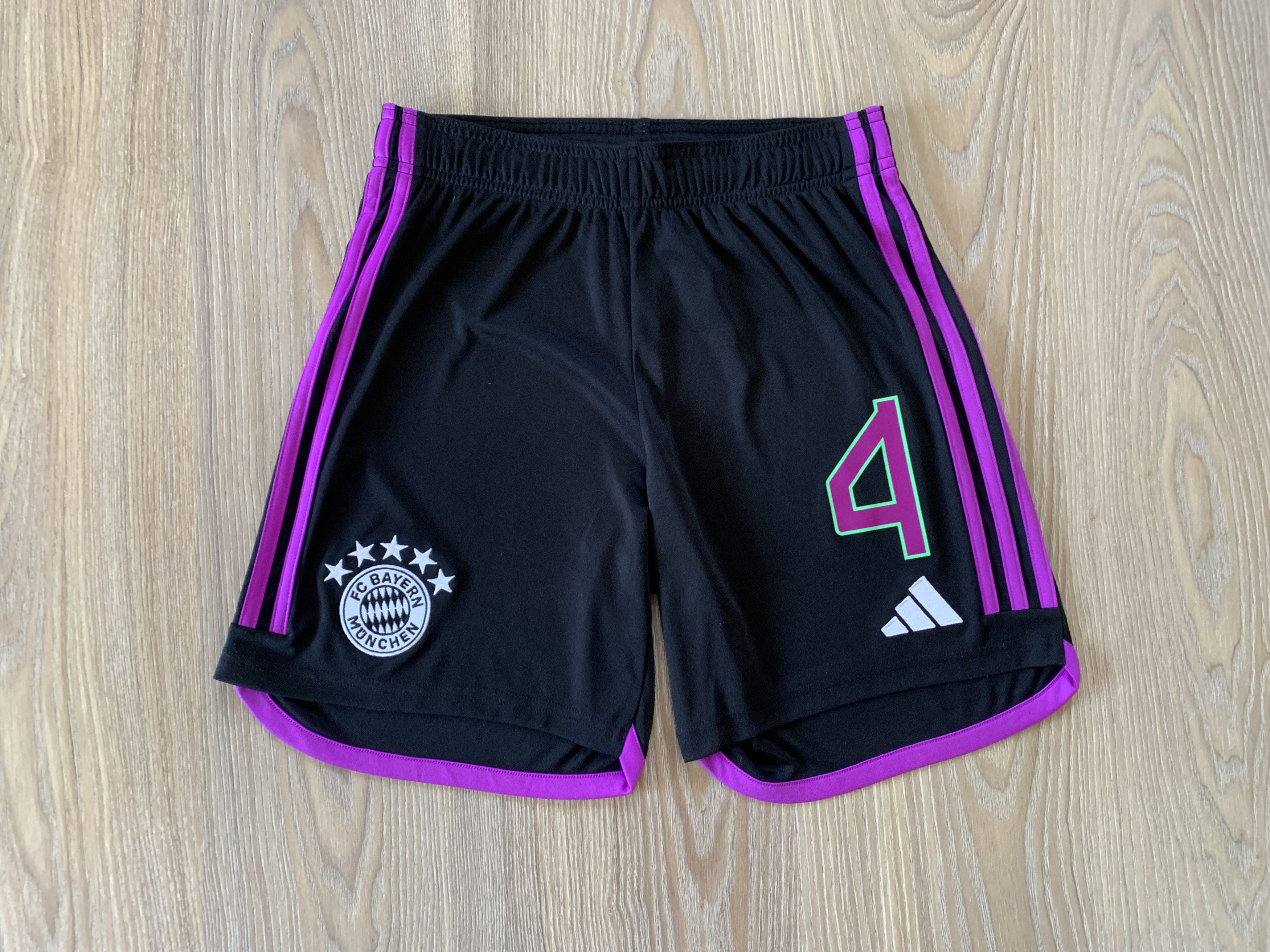 Adidas × Vintage Adidas FC Bayern Munchen Shorts 2023 Size US 30 / EU 46 - 2 Thumbnail