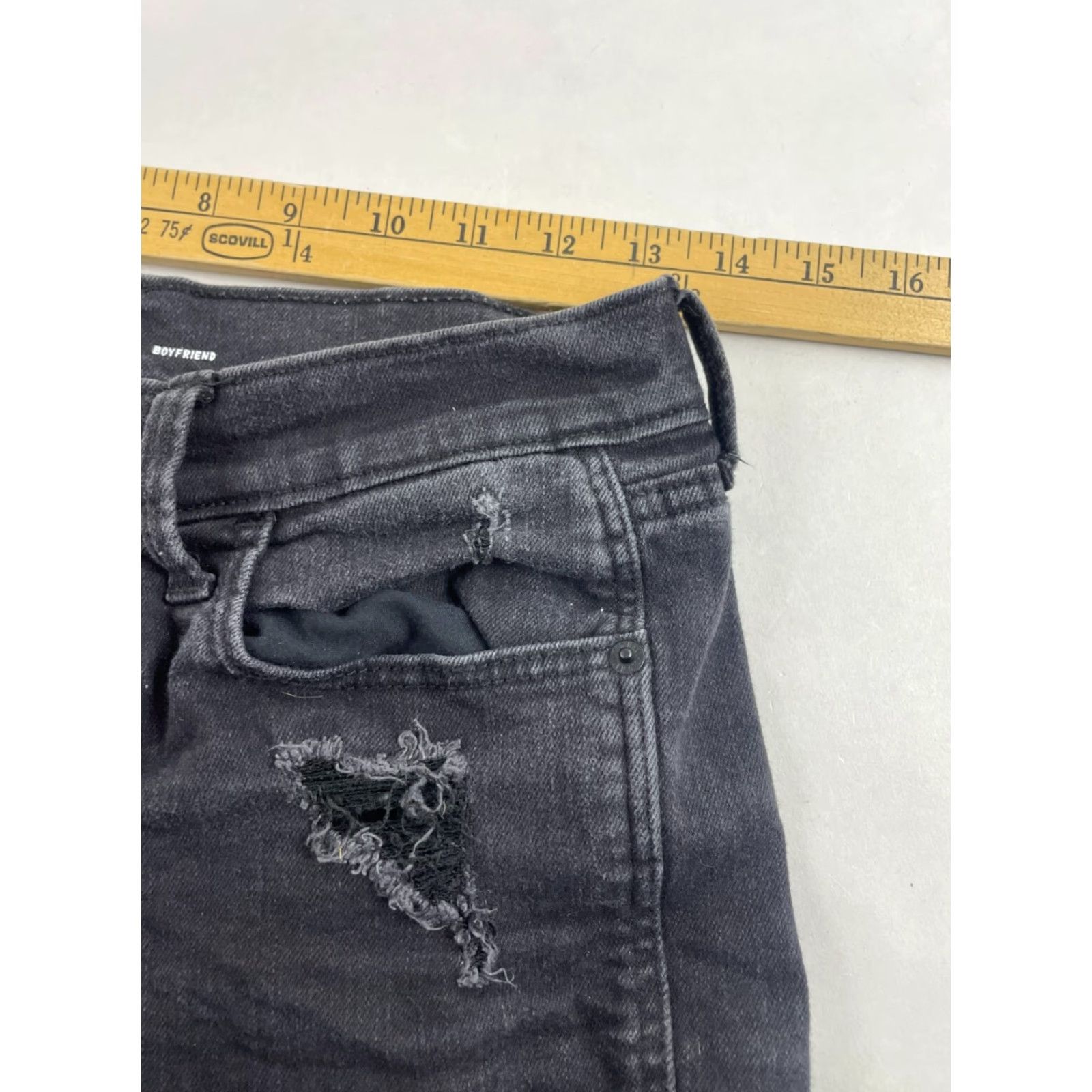 Old Navy Old Navy Shorts Women Black Denim Boyfriend Pockets Size 0 3 in Inseam Mid Rise Regular Size 26" / US 2 / IT 38 - 3 Thumbnail