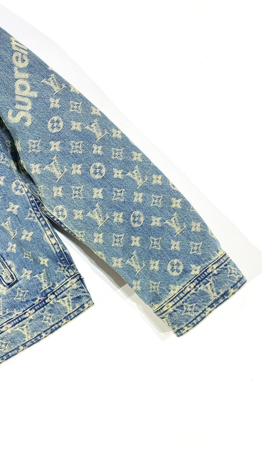 Louis Vuitton × Supreme Louis Vuitton X Supreme 54 Denim Jacket Blue Monogram Size US L / EU 52-54 / 3 - 5 Thumbnail