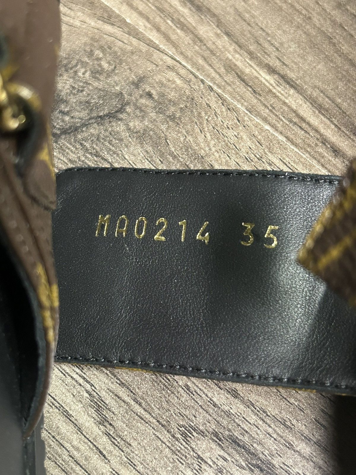 Louis Vuitton Louis Vuitton Bom Dia Flat Comfort Mule Size US 4.5 / IT 34.5 - 4 Thumbnail
