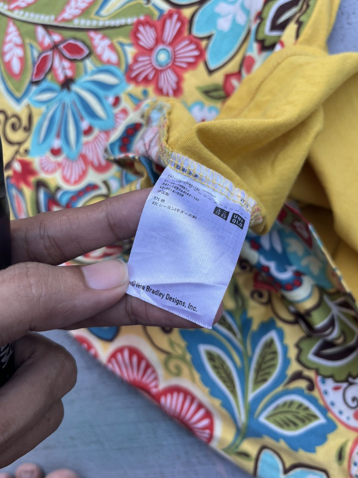 Designer × Japanese Brand × Uniqlo UNIQLO X VERA BRADLEY FLOWER TEE Size US S / EU 44-46 / 1 - 3 Thumbnail