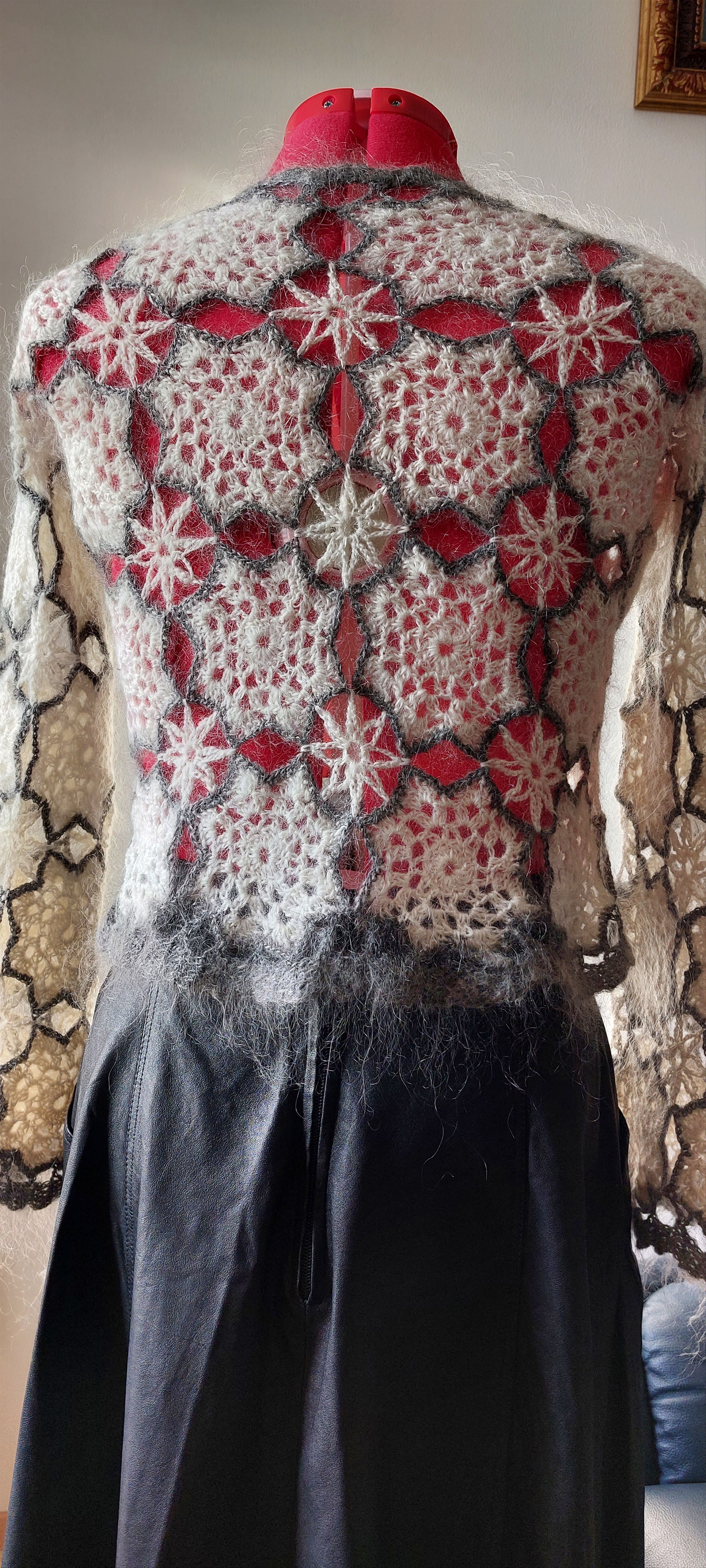 Vintage Mohair Crochet Bolero – 70s Hippie Boho Jacket Vintage Size M / US 6-8 / IT 42-44 - 9 Thumbnail