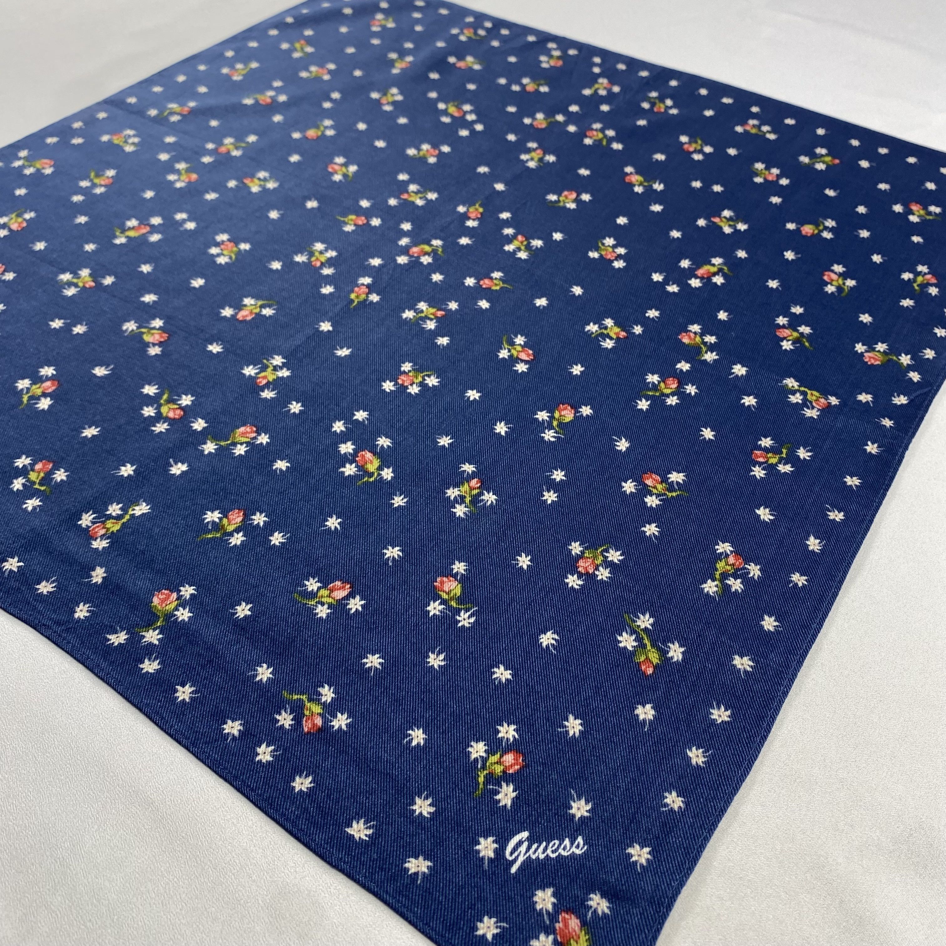 Guess × Vintage Guees Bandana/ Handkerchief / Neckerchief-P1186 Size ONE SIZE - 2 Thumbnail