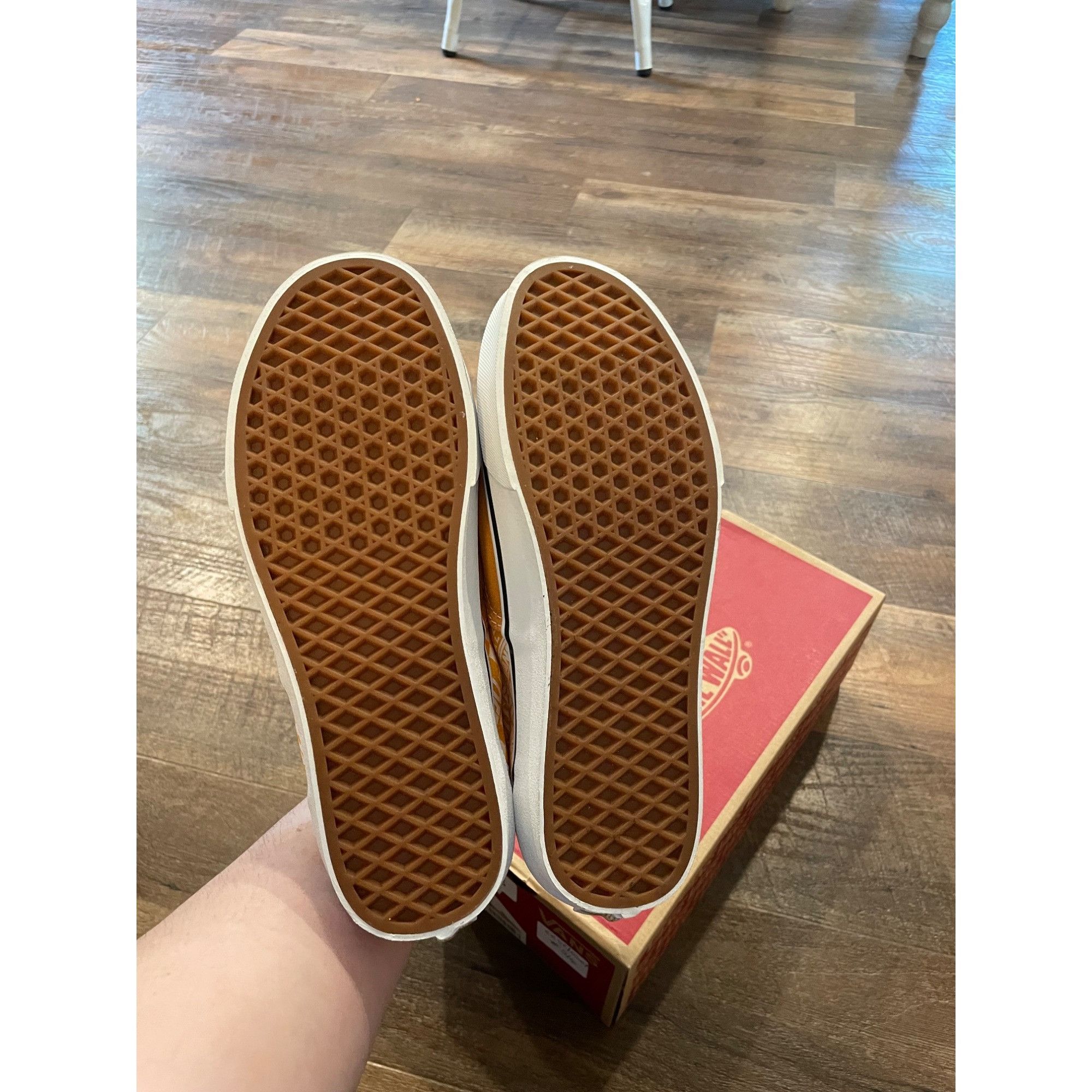 Vans Vans Era Off The Wall Golden Nugget VN0A54F13S61 Men’s 9.5 W Size US 9.5 / EU 42-43 - 8 Thumbnail