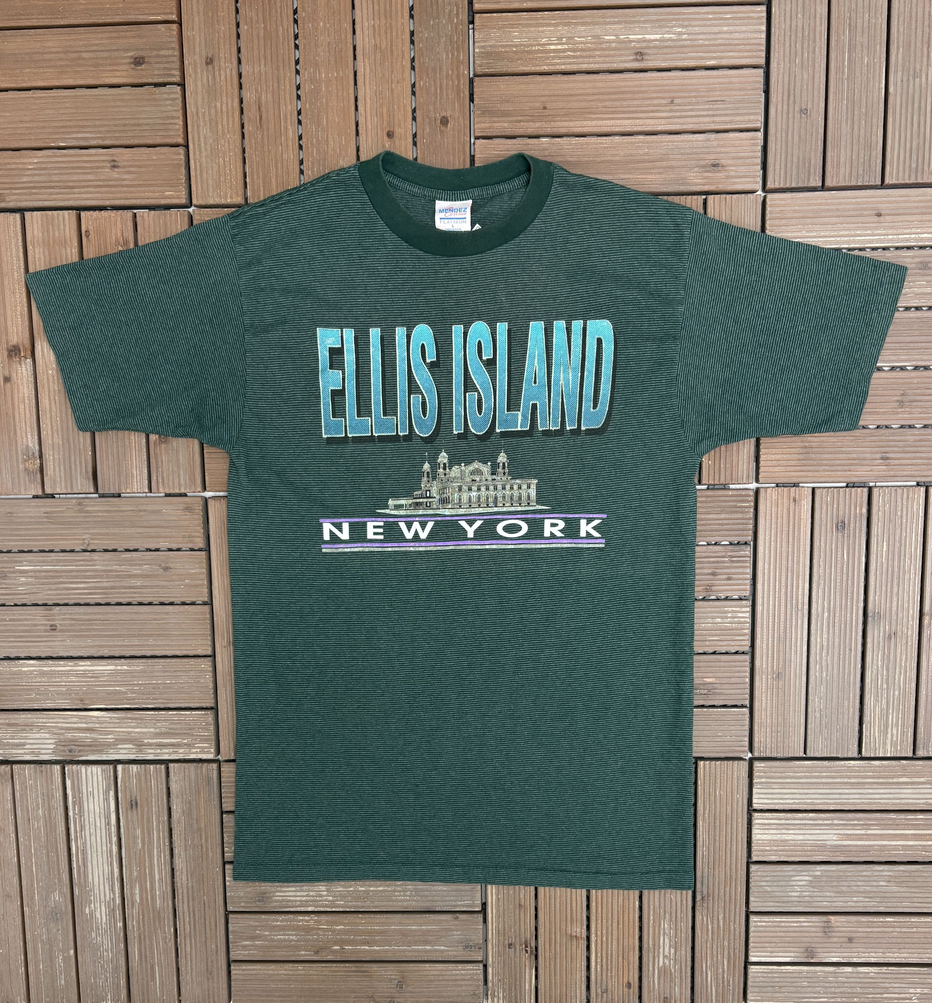 Vintage Ellis Island, New York Vintage Made in USA Green Tee Size US L / EU 52-54 / 3 - 1 Thumbnail