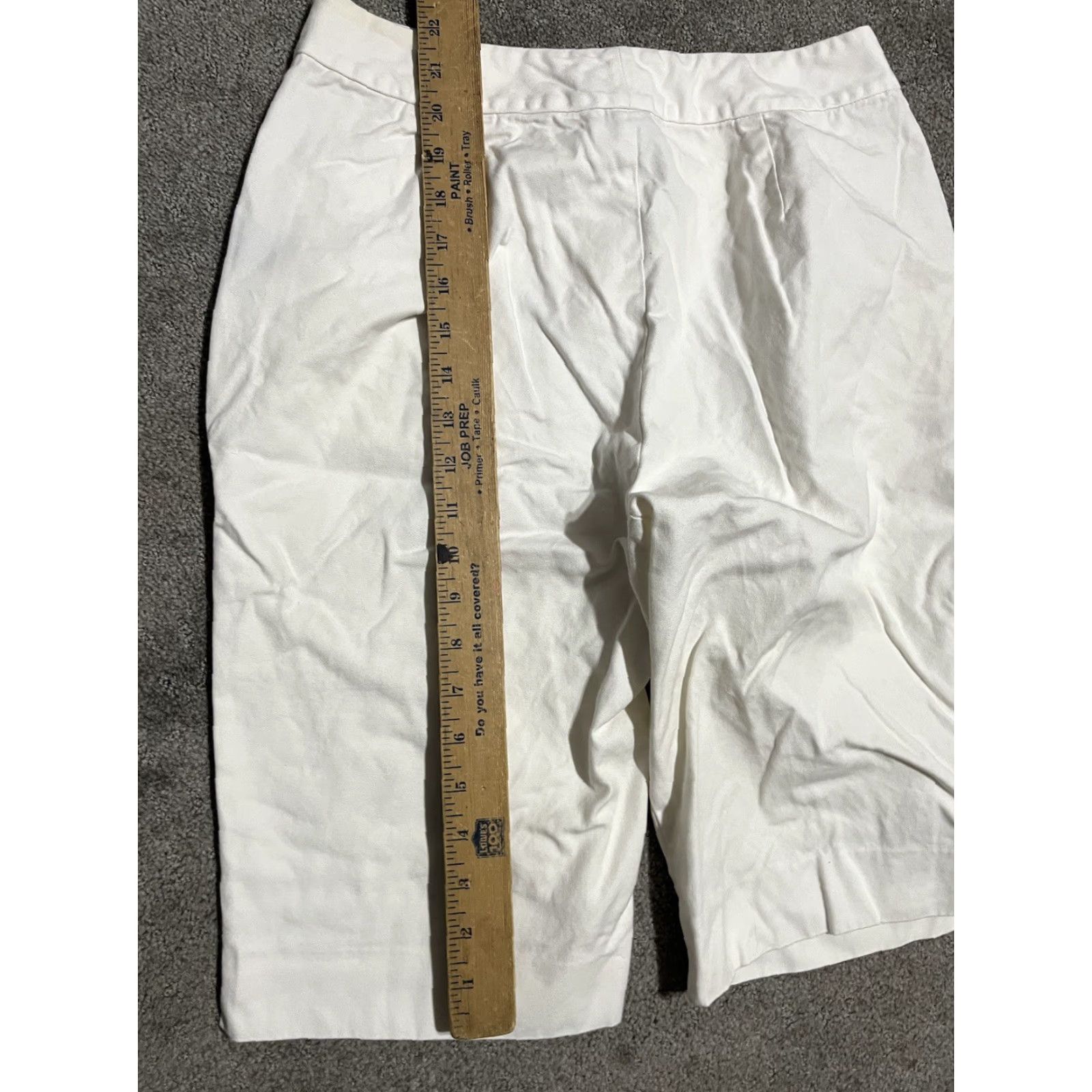Ralph Lauren Lauren Ralph Lauren Jeans Co Flat Front Chino Shorts Womens 4 White Cotton Button Front Flat Front Mid Rise Casual Workwear Modern 90s Womens Size 27" / US 4 / IT 40 - 4 Thumbnail