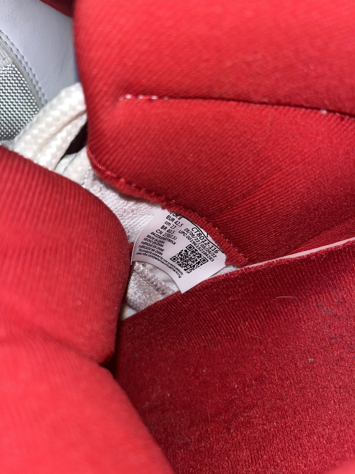 Jordan Brand Jordan 11 Cherry Size US 9 / EU 42 - 5 Thumbnail