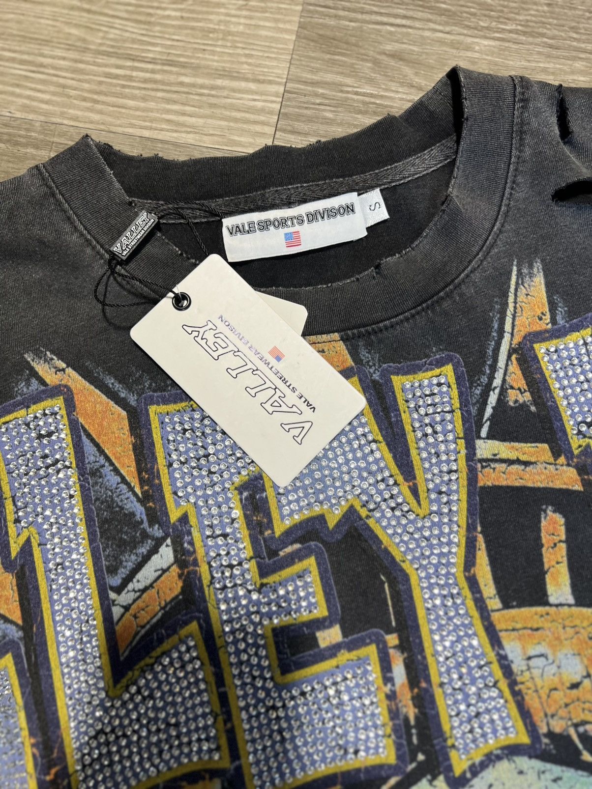 Other Vale lives Graffiti Tee Size US S / EU 44-46 / 1 - 2 Thumbnail