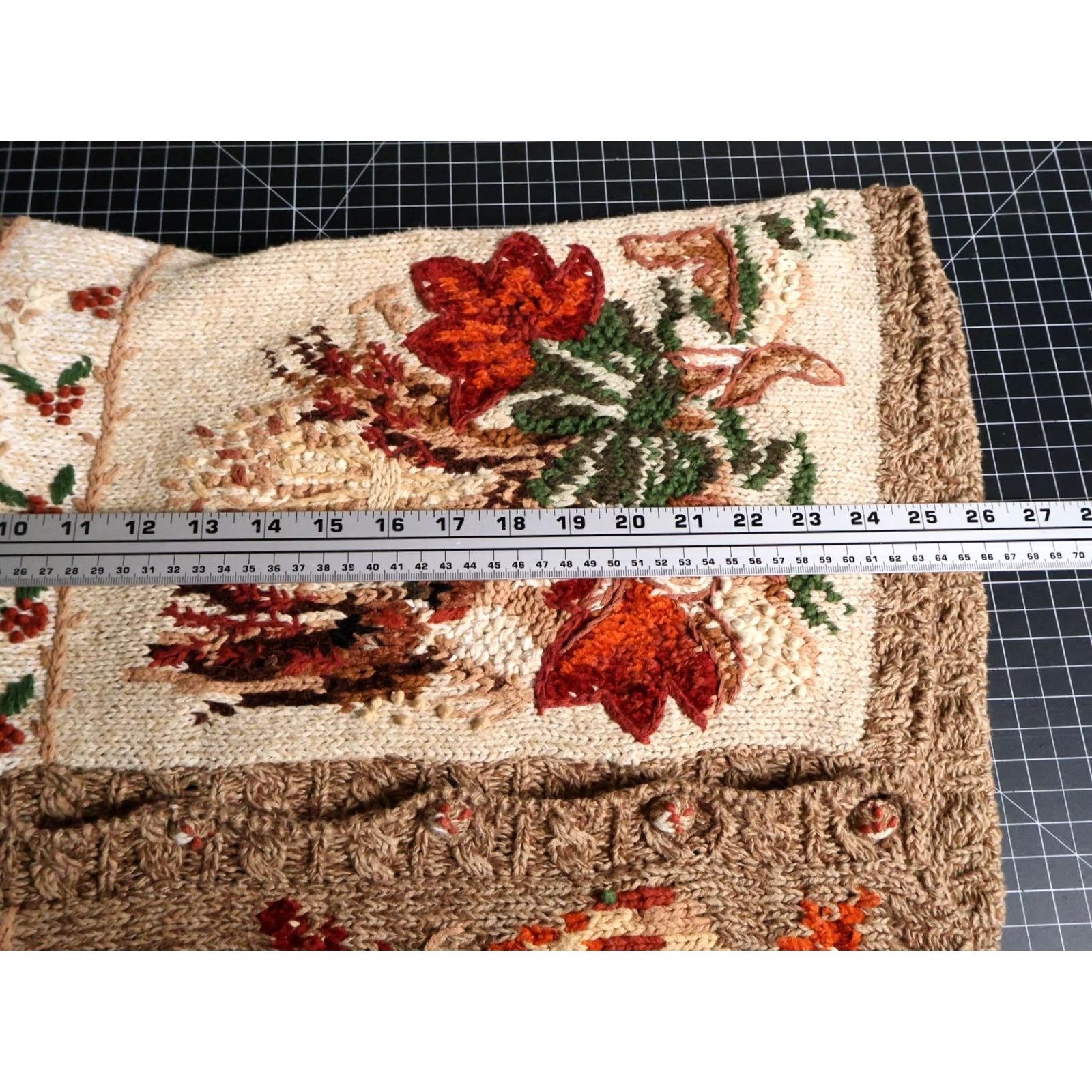 Vintage VINTAGE Heirloom Collectibles Cardigan Women’s Medium Beige Embroidered Autumn Harvest Knit Sweater Size M / US 6-8 / IT 42-44 - 6 Thumbnail
