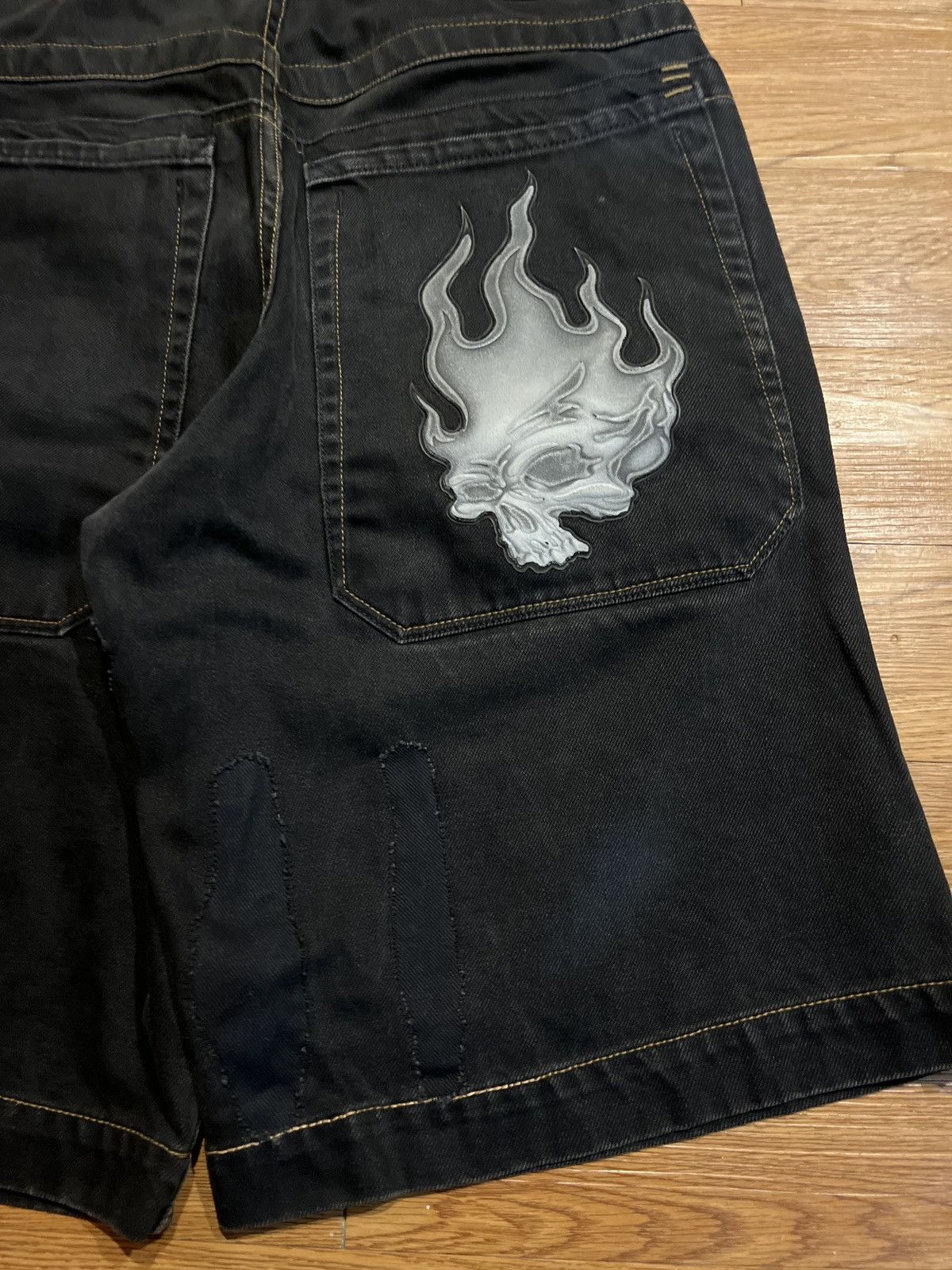 JNCO vintage baggy skater jnco flaming skull jorts Size US 32 / EU 48 - 3 Thumbnail