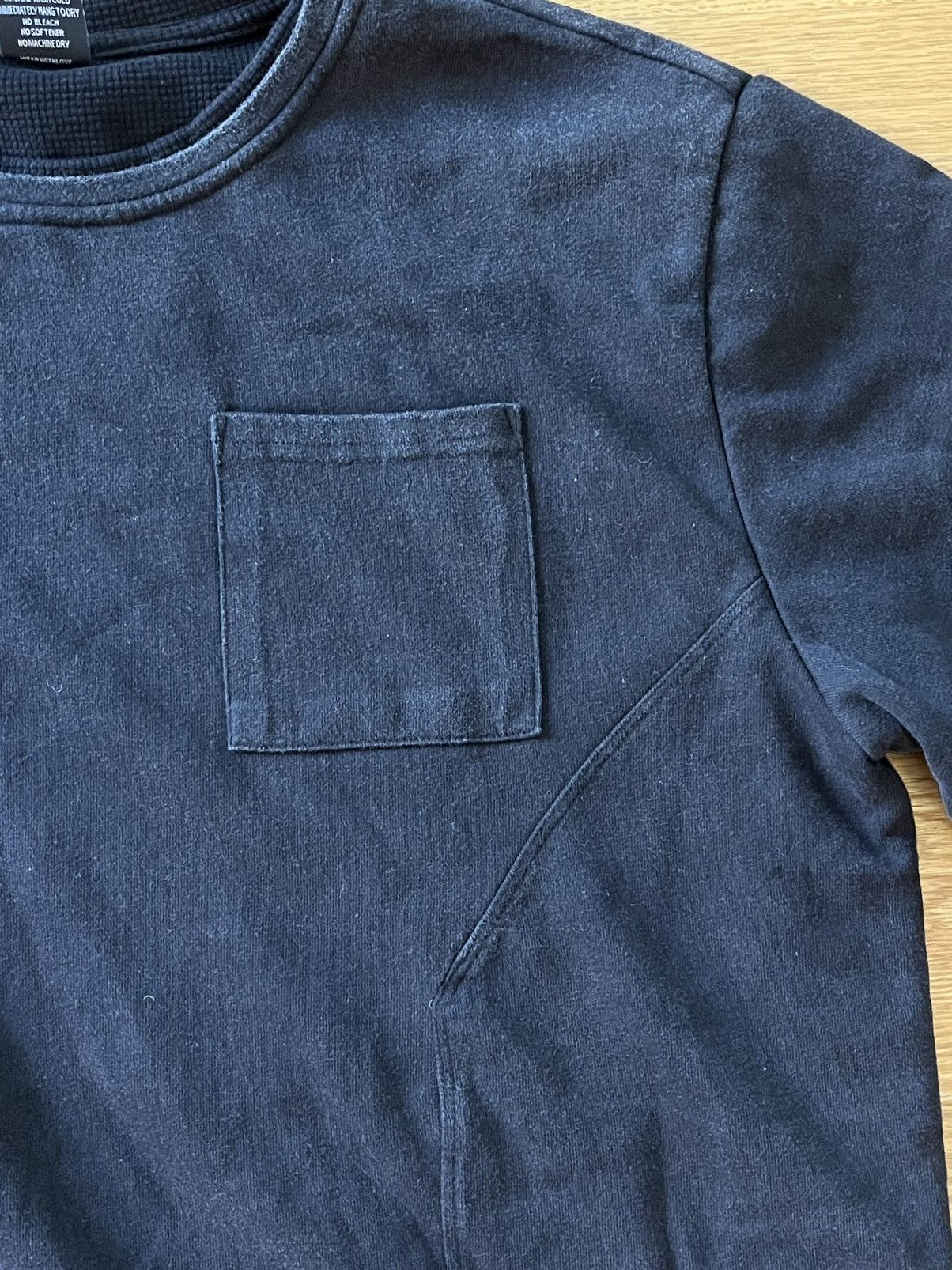 Japanese Brand Hybrid Thermal Long-Sleeve Size US M / EU 48-50 / 2 - 4 Thumbnail