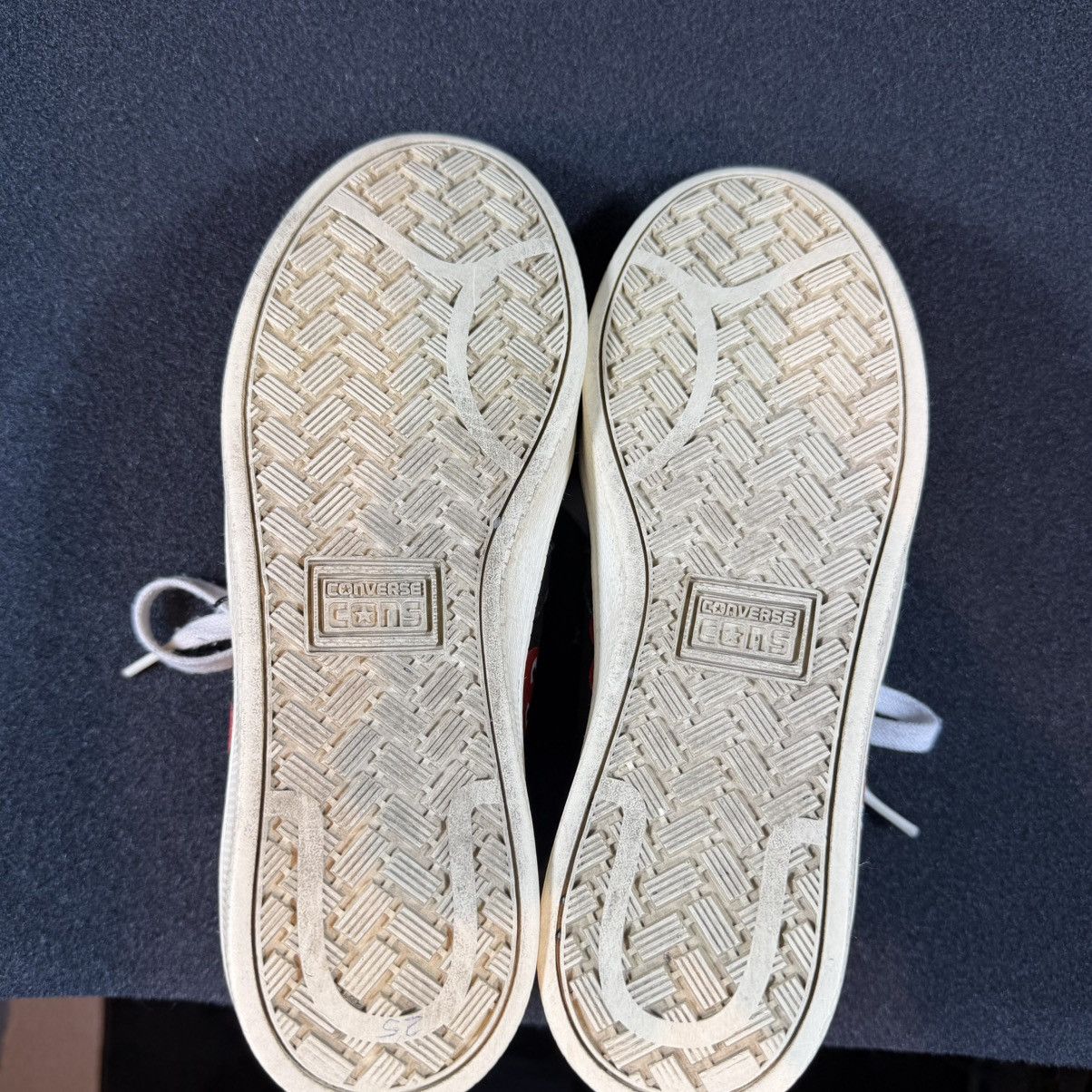 Comme des Garcons PLAY × Converse Comme des Garçons PLAY and Converse mens 6 Womens 7.5 Size US 6 / EU 39 - 9 Thumbnail