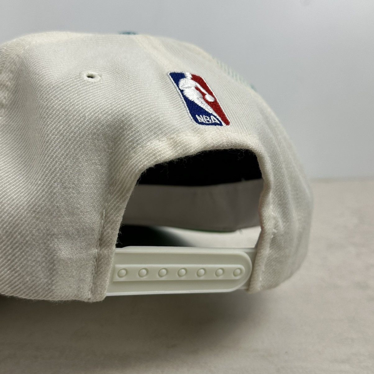 Vintage Vintage 90s Vancouver Grizzlies Laser Sports Specialties Hat Size ONE SIZE - 4 Thumbnail