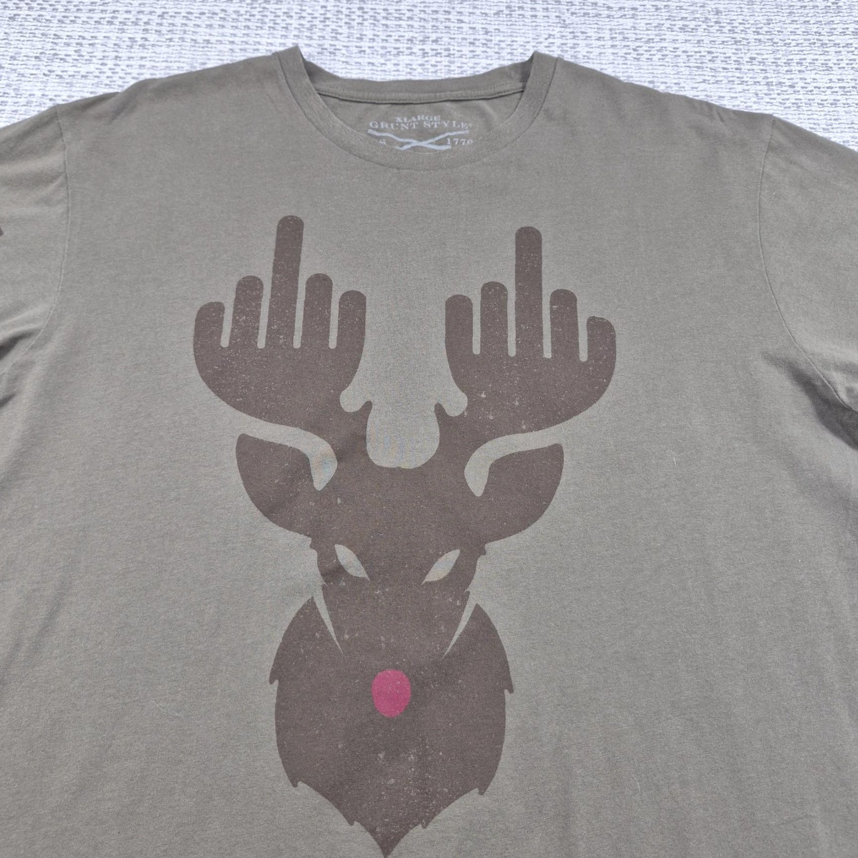 Vintage Grunt Style Rudolph Reindeer Shirt Mens XL Green Christmas Flag Middle Finger Size US XL / EU 56 / 4 - 4 Thumbnail