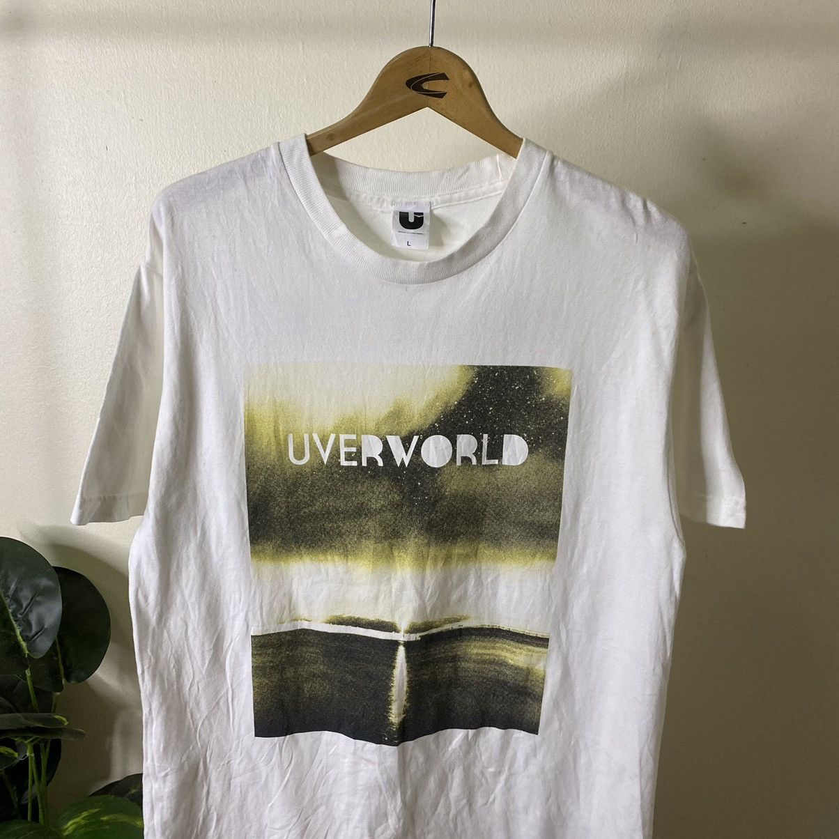 Band Tees Uverworld Japanese Rock Band 2018 Live Tour T Shirt Size US L / EU 52-54 / 3 - 2 Thumbnail