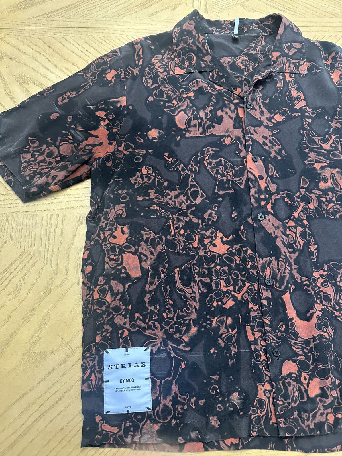 McQ Alexander McQueen MCQ Black & Red Allover Print SILK Shirt by McQ Size US L / EU 52-54 / 3 - 3 Thumbnail