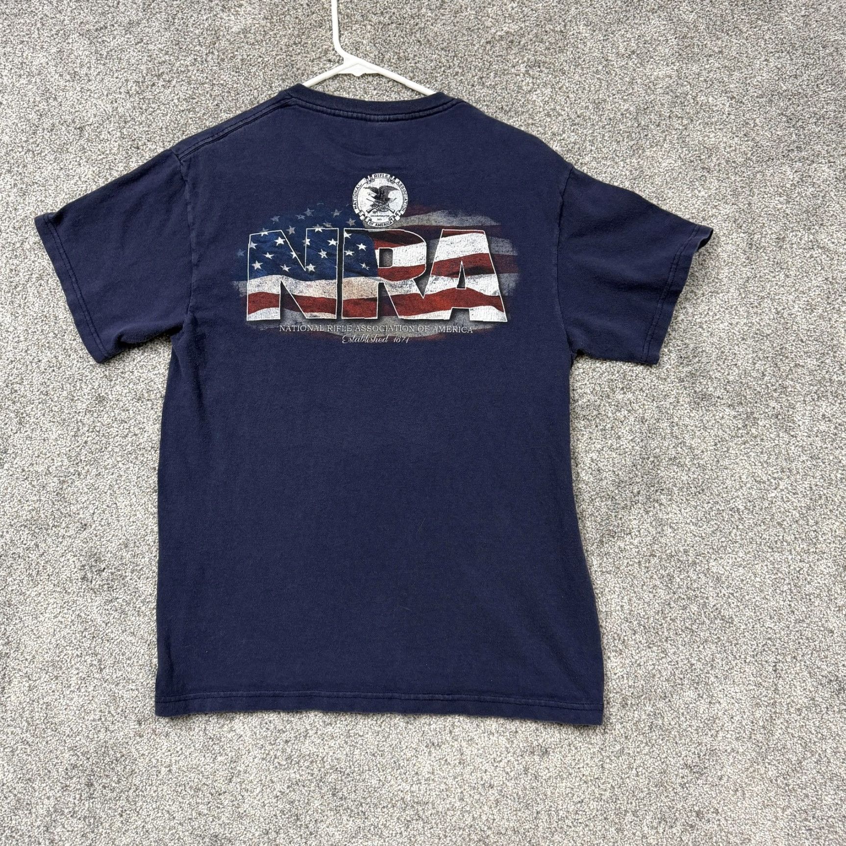 Delta VINTAGE Delta Pro Weight Shirt Men M Blue Navy NRA Patriotic USA Flag Graphic Back Logo Mockup Size US M / EU 48-50 / 2 - 7 Thumbnail