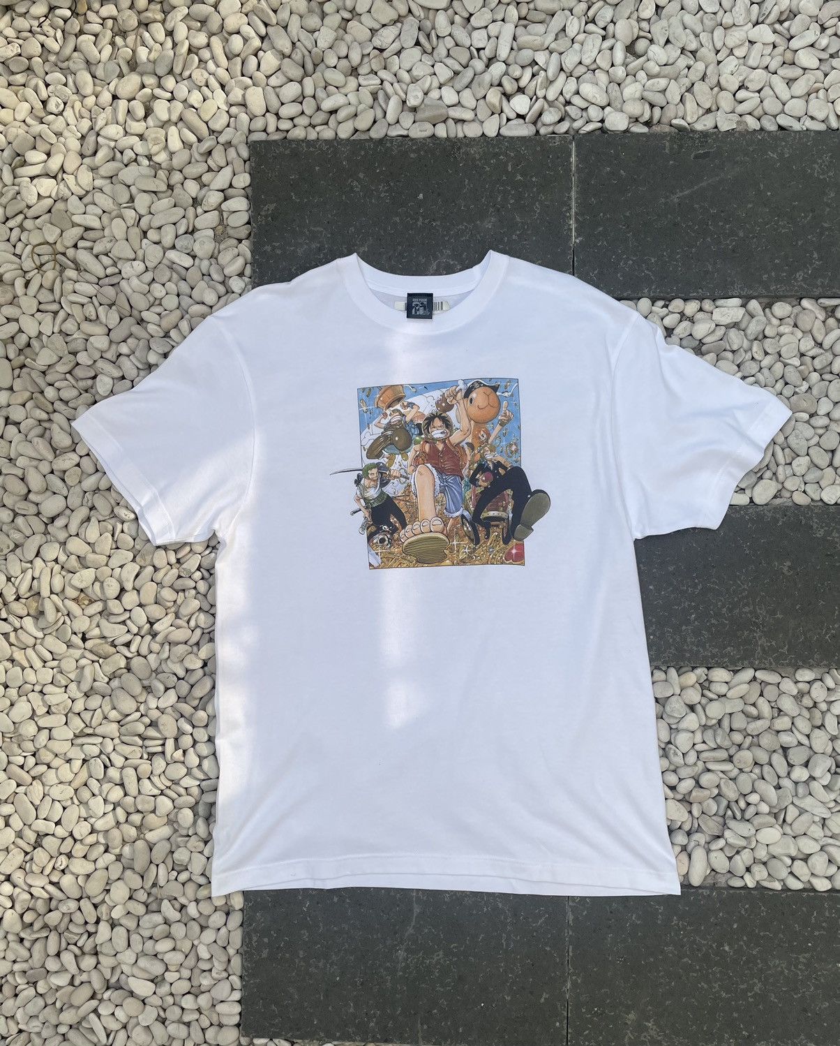 image of Anima x One Piece 25Th Anniversary Vol. 11 in White, Men's (Size XL)