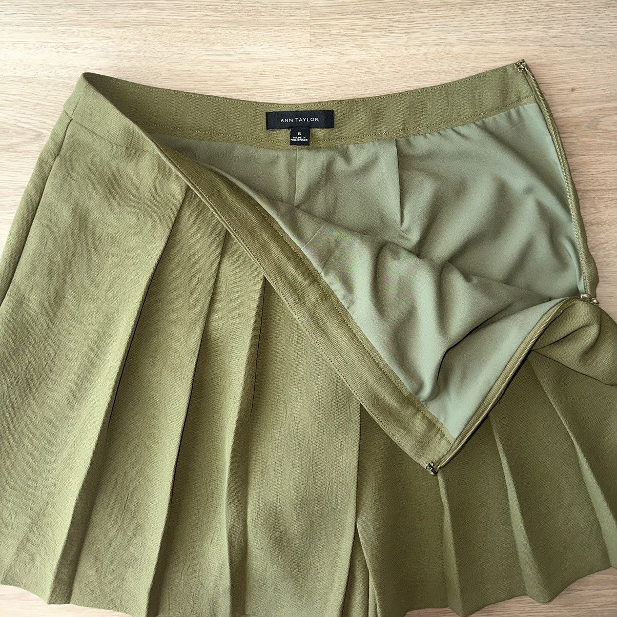 Ann Taylor Pleated skort Size 28" / US 6 / IT 42 - 3 Thumbnail