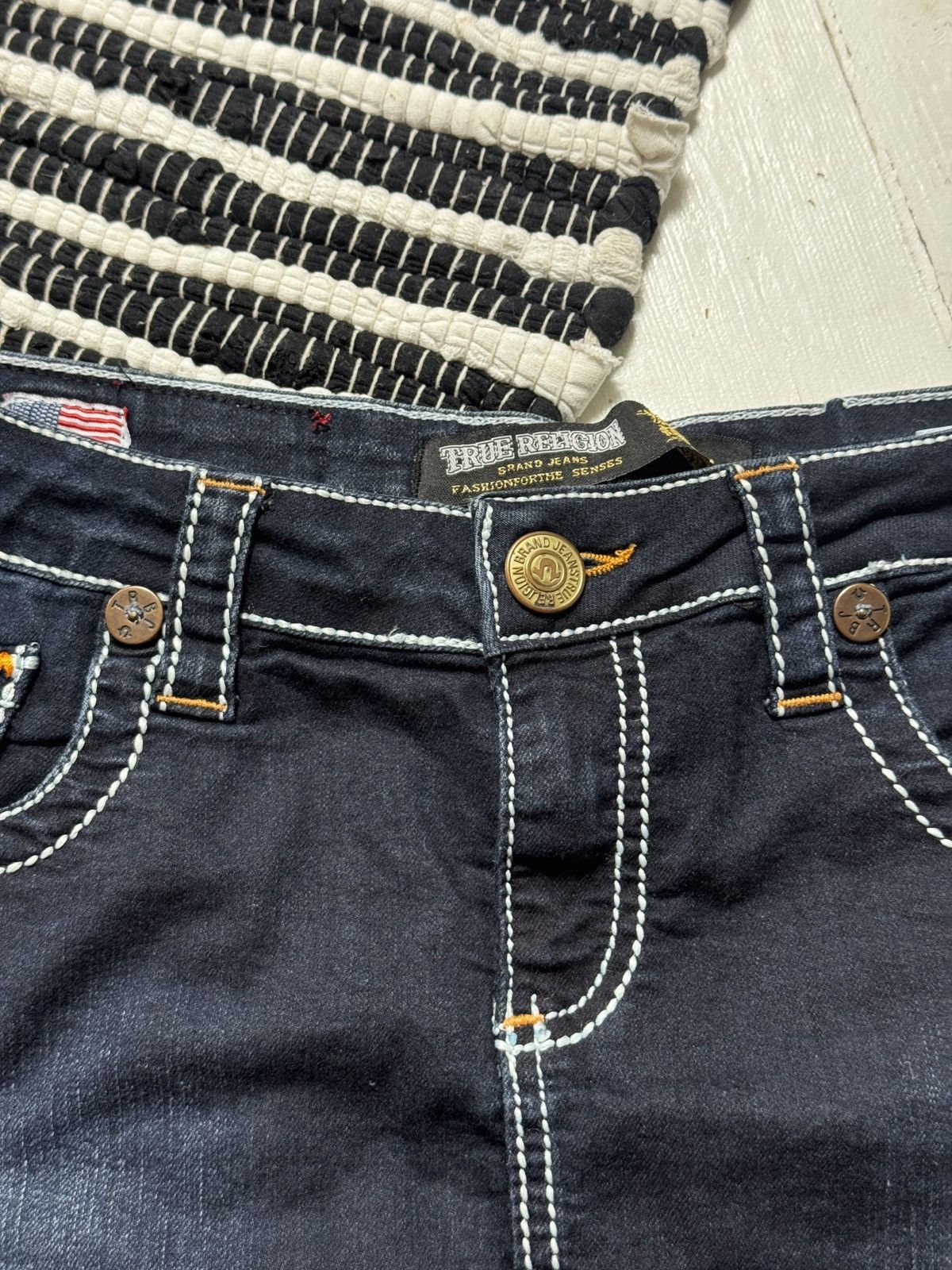 True Religion VINTAGE TRUE RELIGION 2000s MINI DENIM SKIRT Size 30" / US 8 / IT 44 - 7 Thumbnail
