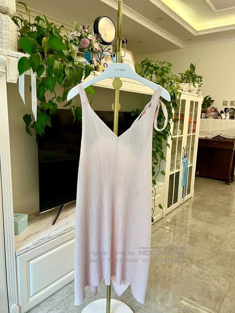 Issey Miyake Issey Miyake Pink Spaghetti Strap Dress Size S / US 4 / IT 40 - 1 Thumbnail