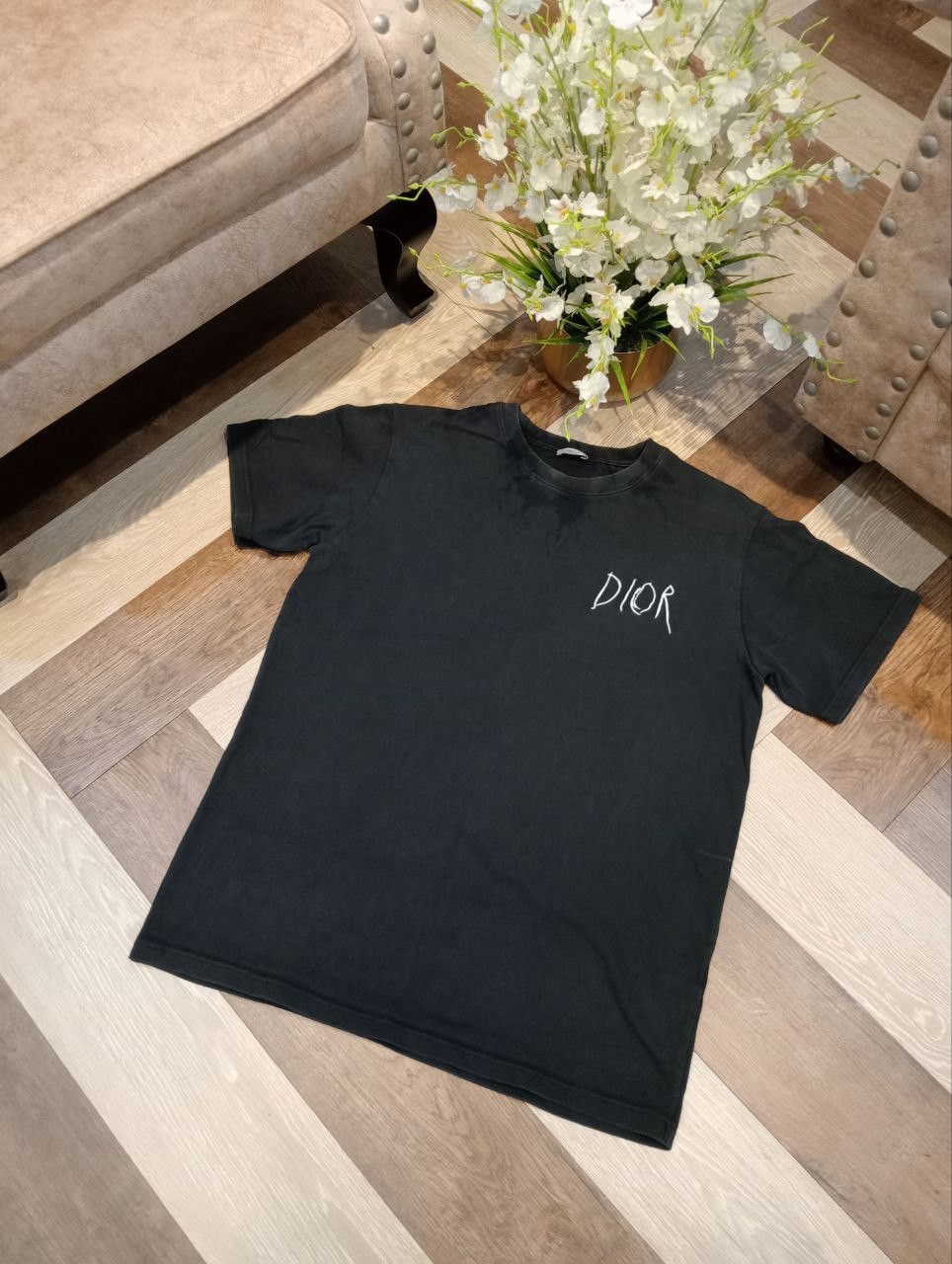 Dior DIOR X RAYMOND PETTIBON EMBROIDERED TSHIRT - SIZE L Size US L / EU 52-54 / 3 - 4 Thumbnail