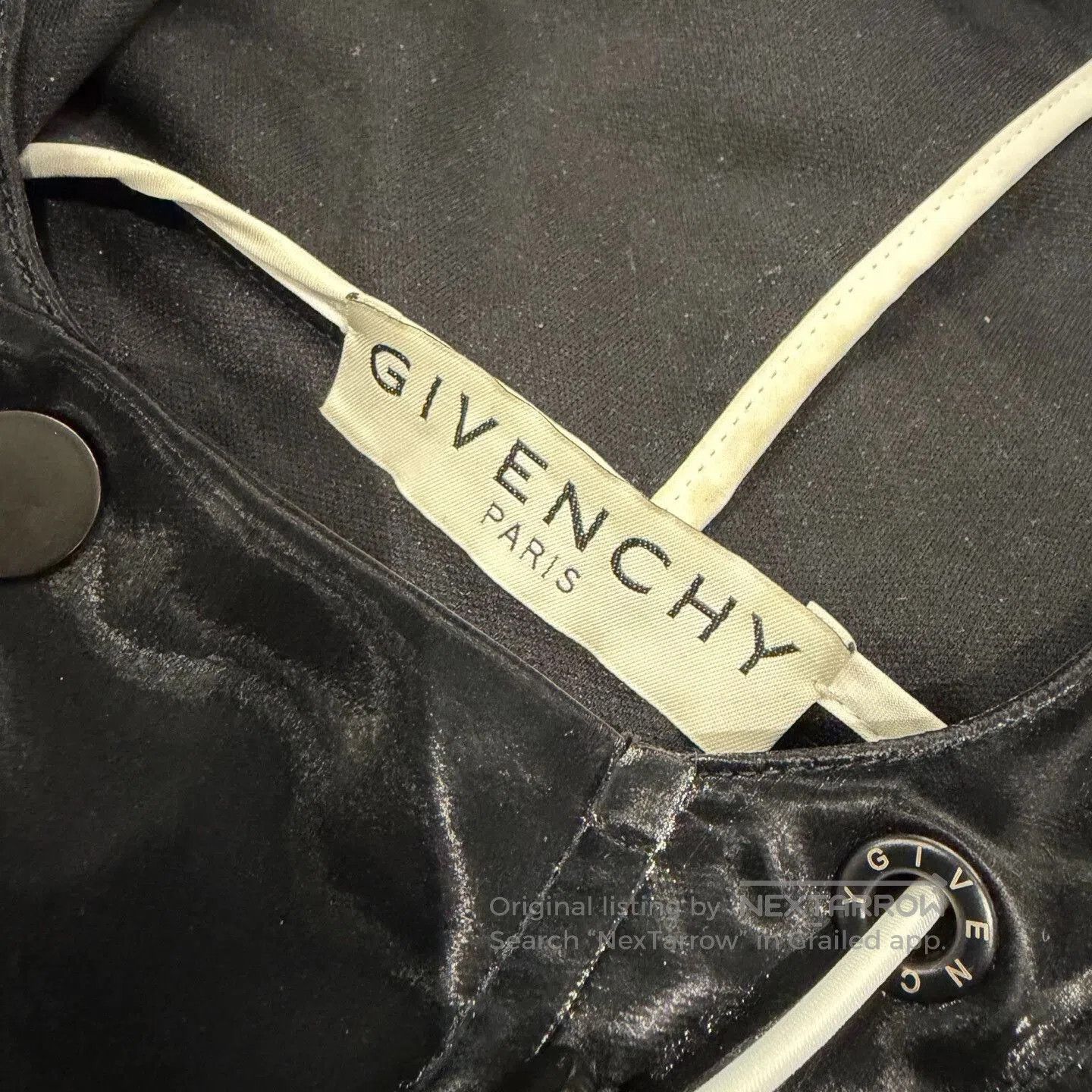 Givenchy Givenchy Black Short-Sleeve Coat. Size US M / EU 48-50 / 2 - 6 Thumbnail