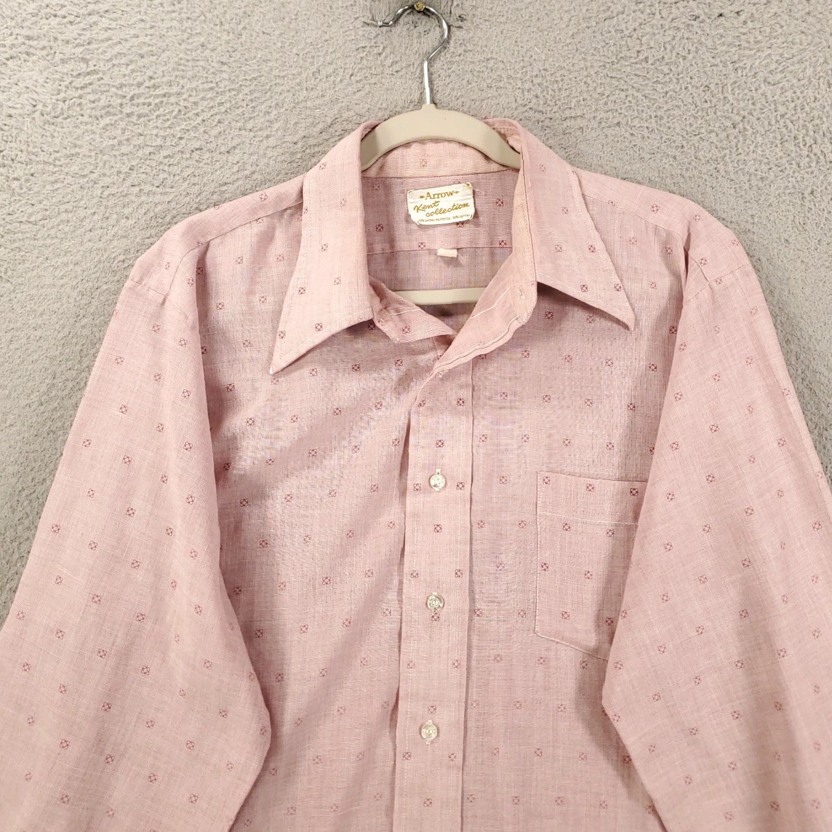 Arrow VINTAGE Arrow 70s Disco Shirt Mens L Pink Button-Up Geometric 70s Retro Classic Sheer Cotton Polyester Lightweight Breathable All Seasons Size US L / EU 52-54 / 3 - 2 Thumbnail