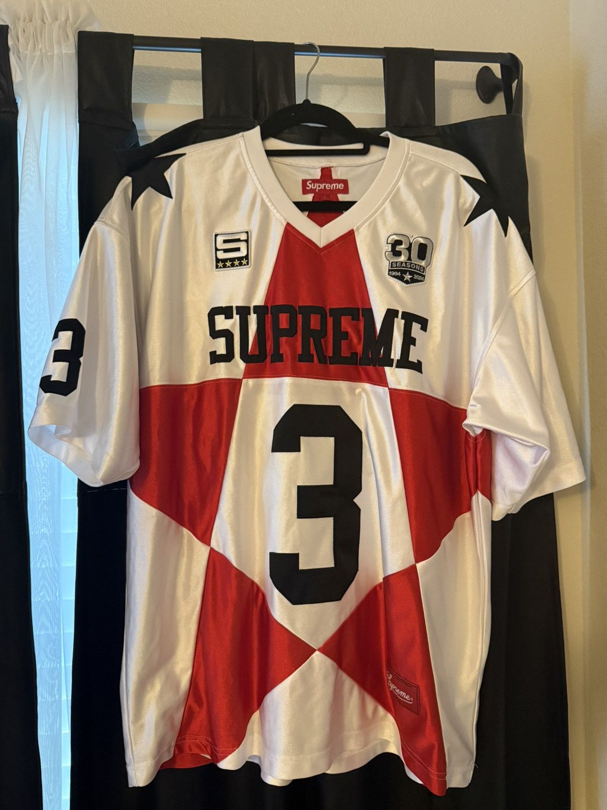 シャツ Supreme Star Football Jersey White Supreme Star Football Jersey White | ResellZone