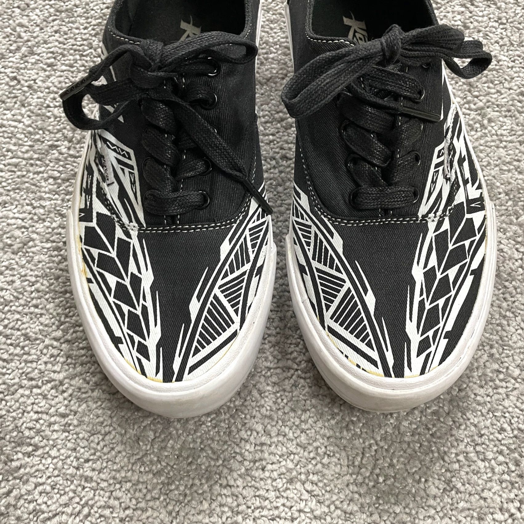 Vintage Kava Low Top Skate Shoes Sneakers Unisex Black Tribal Print Mens 6.5 / Womens 8 Basketball, Athletic, Casual Shoes Size M / US 6-8 / IT 42-44 - 4 Thumbnail