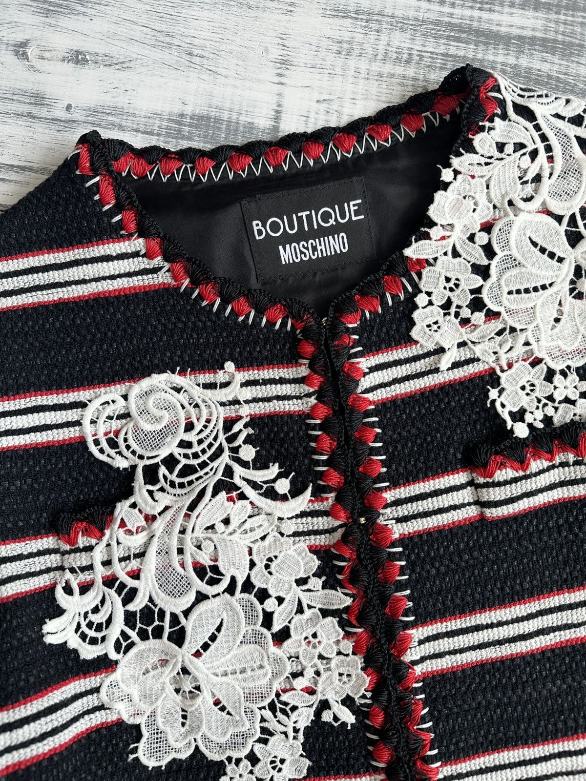 Moschino MOSCHINO BOUTIQUE Tweed Blazer Jacket Lace Embroidery Size M / US 6-8 / IT 42-44 - 4 Thumbnail