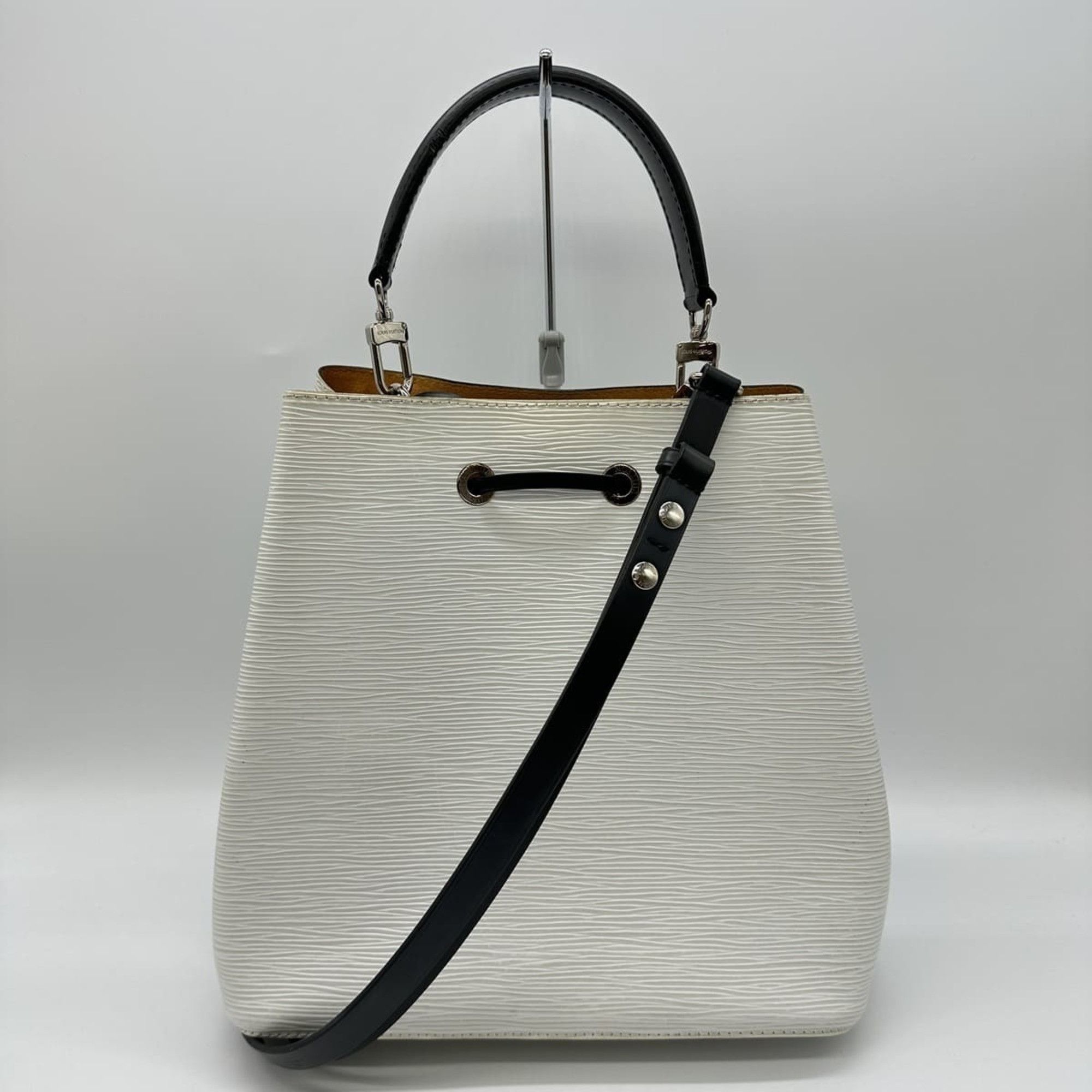 LOUIS VUITTON M53371 NeoNoe Shoulder Bag/Handbag 2-way Black/White Epi Leather for Men and Women
