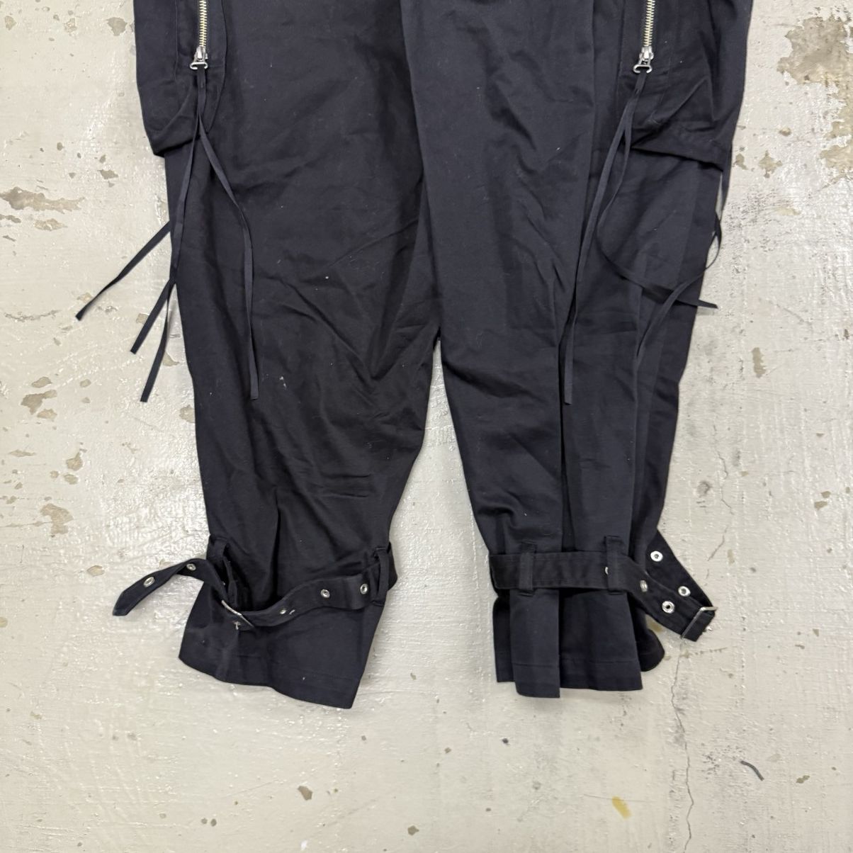 If Six Was Nine Maison Special Bondage Cargo Pants.⁣⁣ Size US 27 - 13 Thumbnail