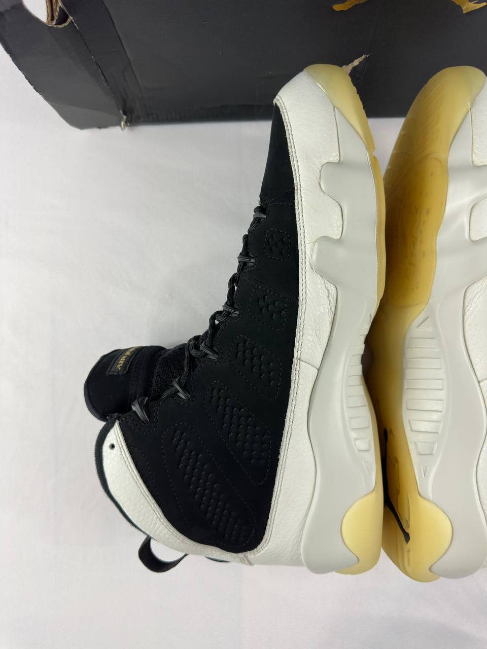 Nike Nike Air Jordan 9 Retro 'City of Flight' 2018 302370-021 Size US 12 / EU 45 - 11 Thumbnail