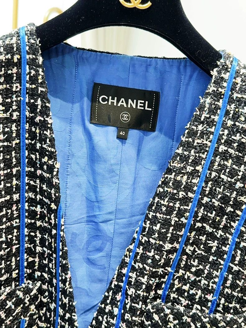 Chanel Chanel 20P black and white blue braided tweed long vest Size S / US 4 / IT 40 - 4 Thumbnail