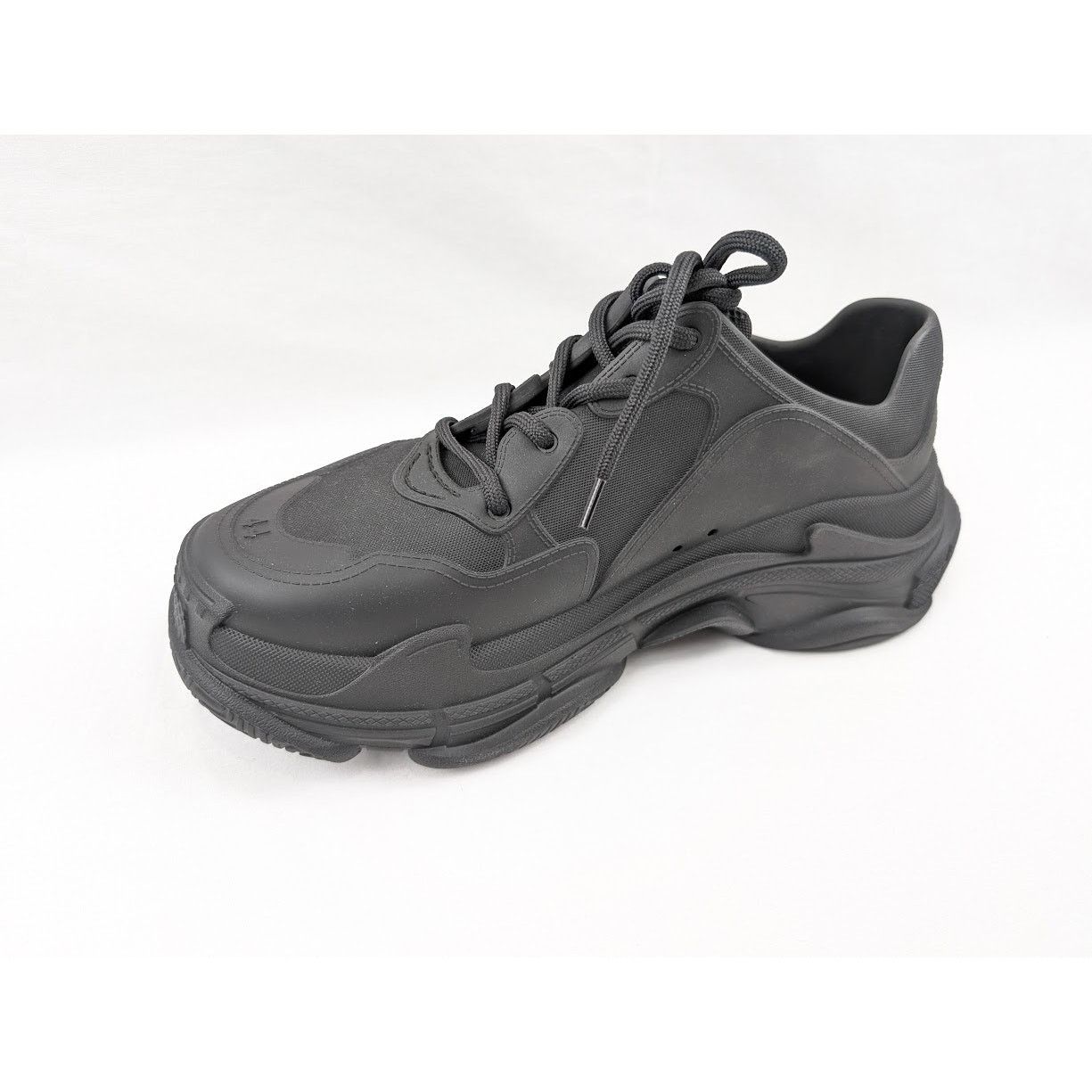 Balenciaga o1rshd1 Molded Triple S Sneakers in Black Size US 11 / EU 44 - 8 Thumbnail