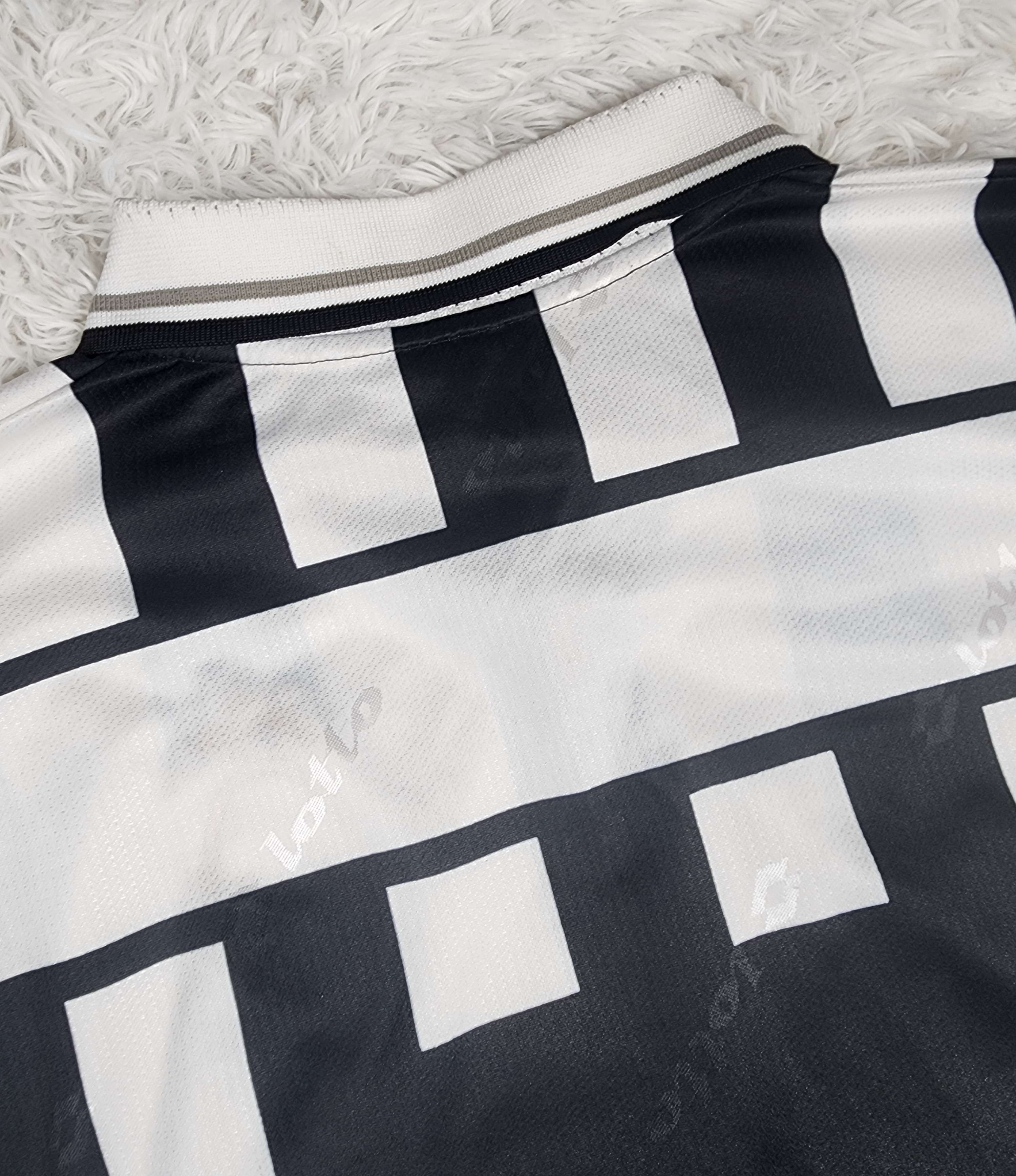 Lotto Sport Vintage Y2K Juventus F.C. 2001 Home jersey Size US M / EU 48-50 / 2 - 8 Thumbnail