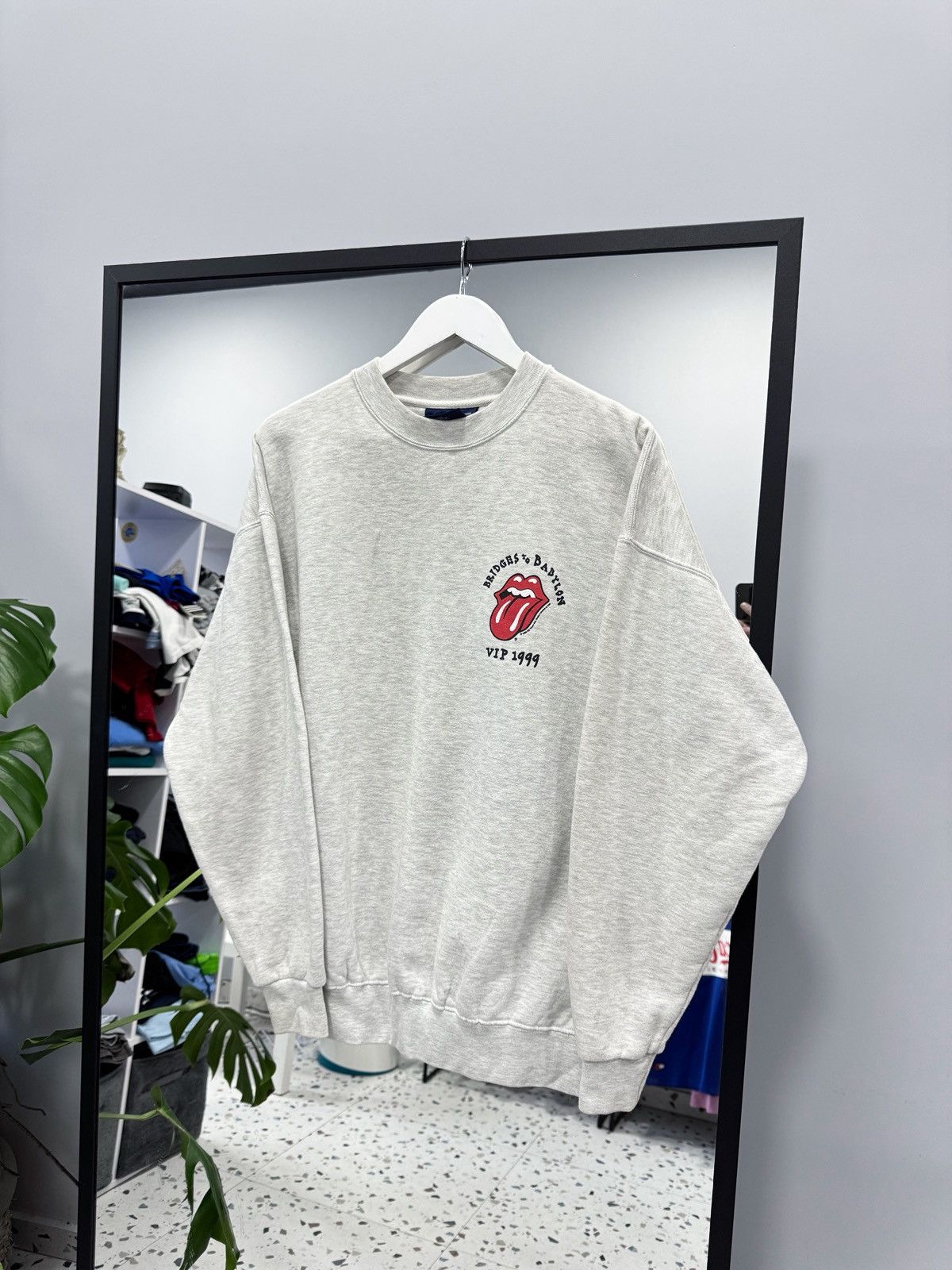 The Rolling Stones The Rolling Stones 1999 Bridges to Babylon sweatshirt size L Size US L / EU 52-54 / 3 - 1 Thumbnail